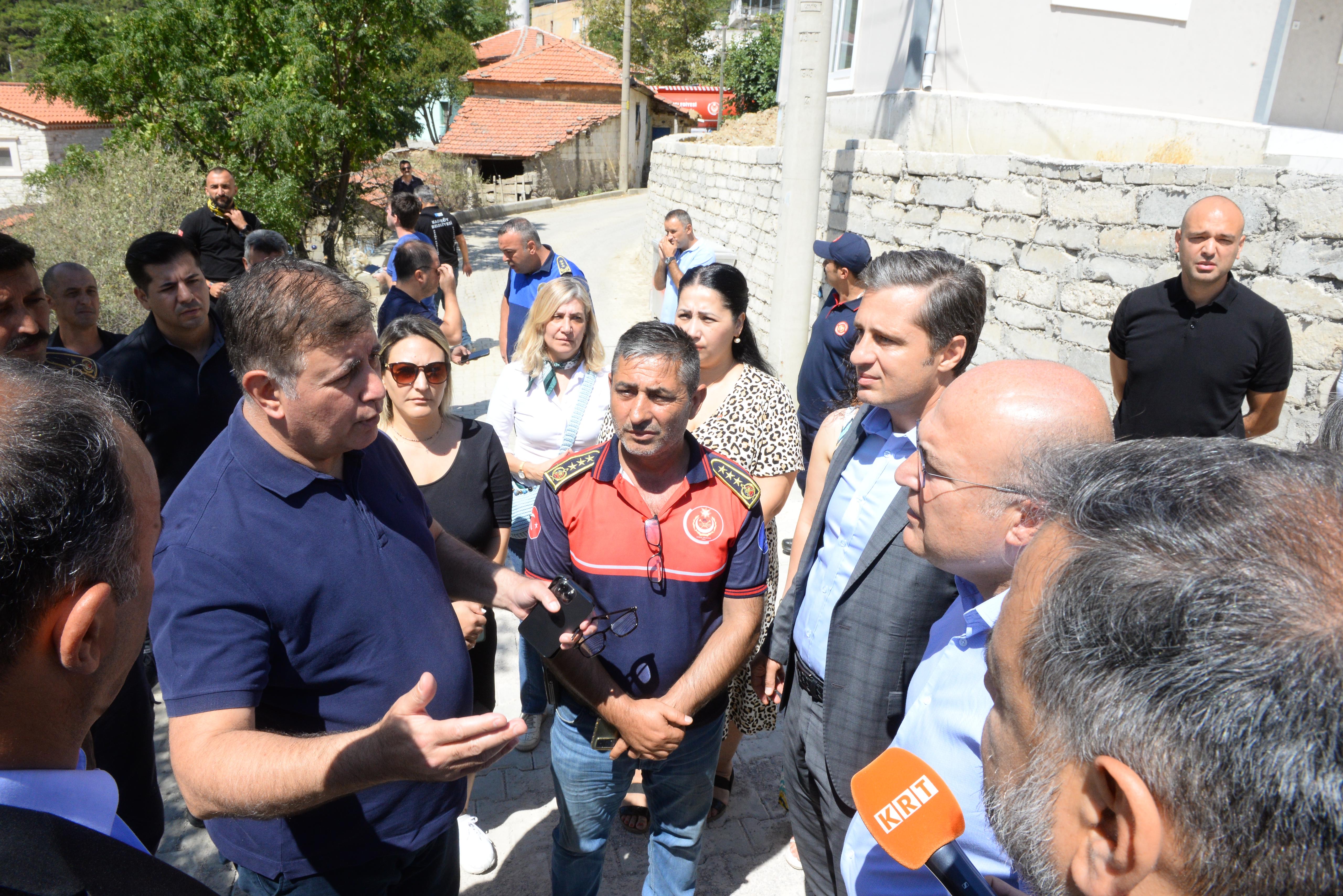 CHP HEYETİ KARŞIYAKA’DA YANGIN BÖLGESİNDE