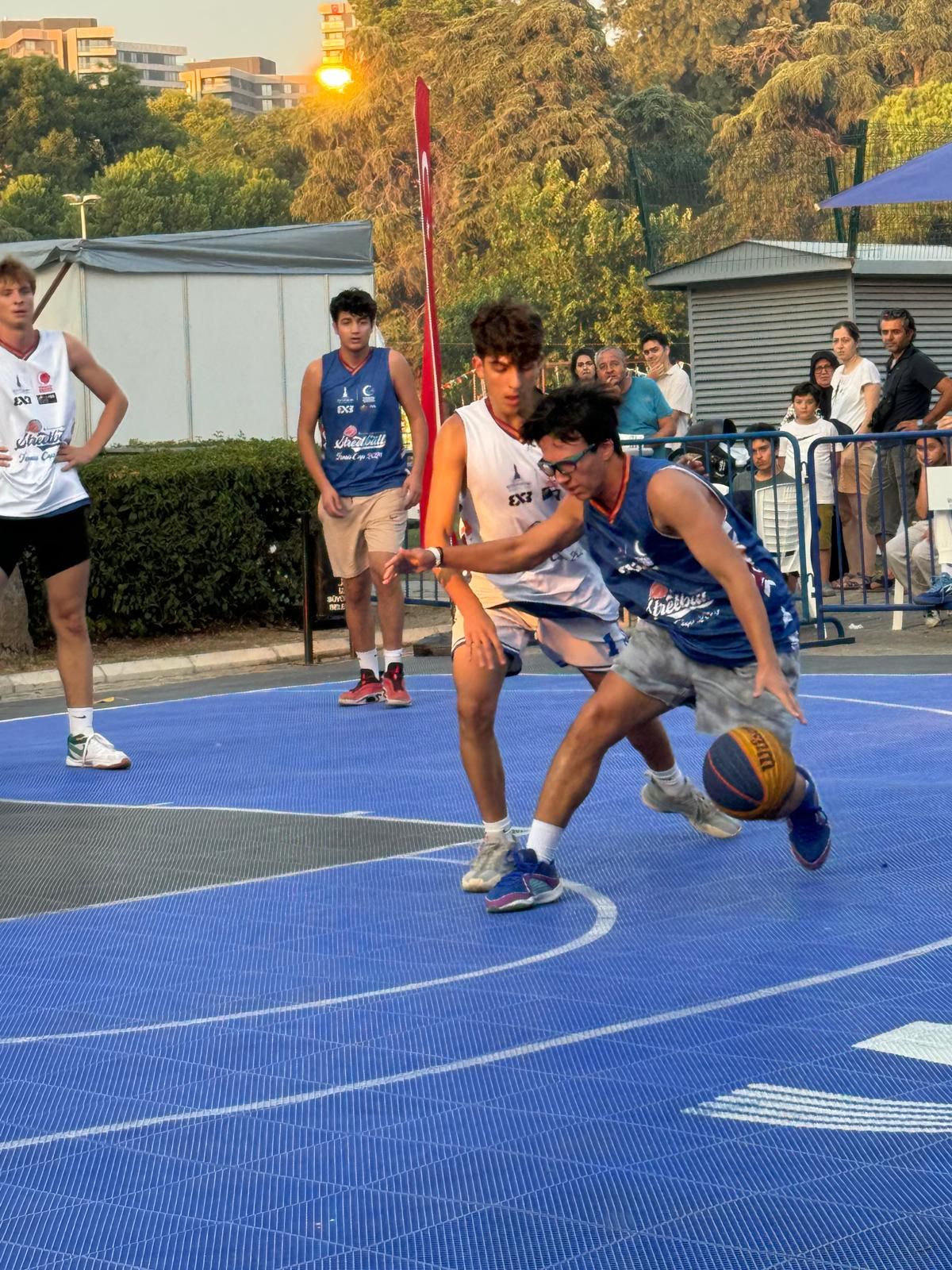 İzmir Cup’a 93’üncü İEF’te muhteşem final