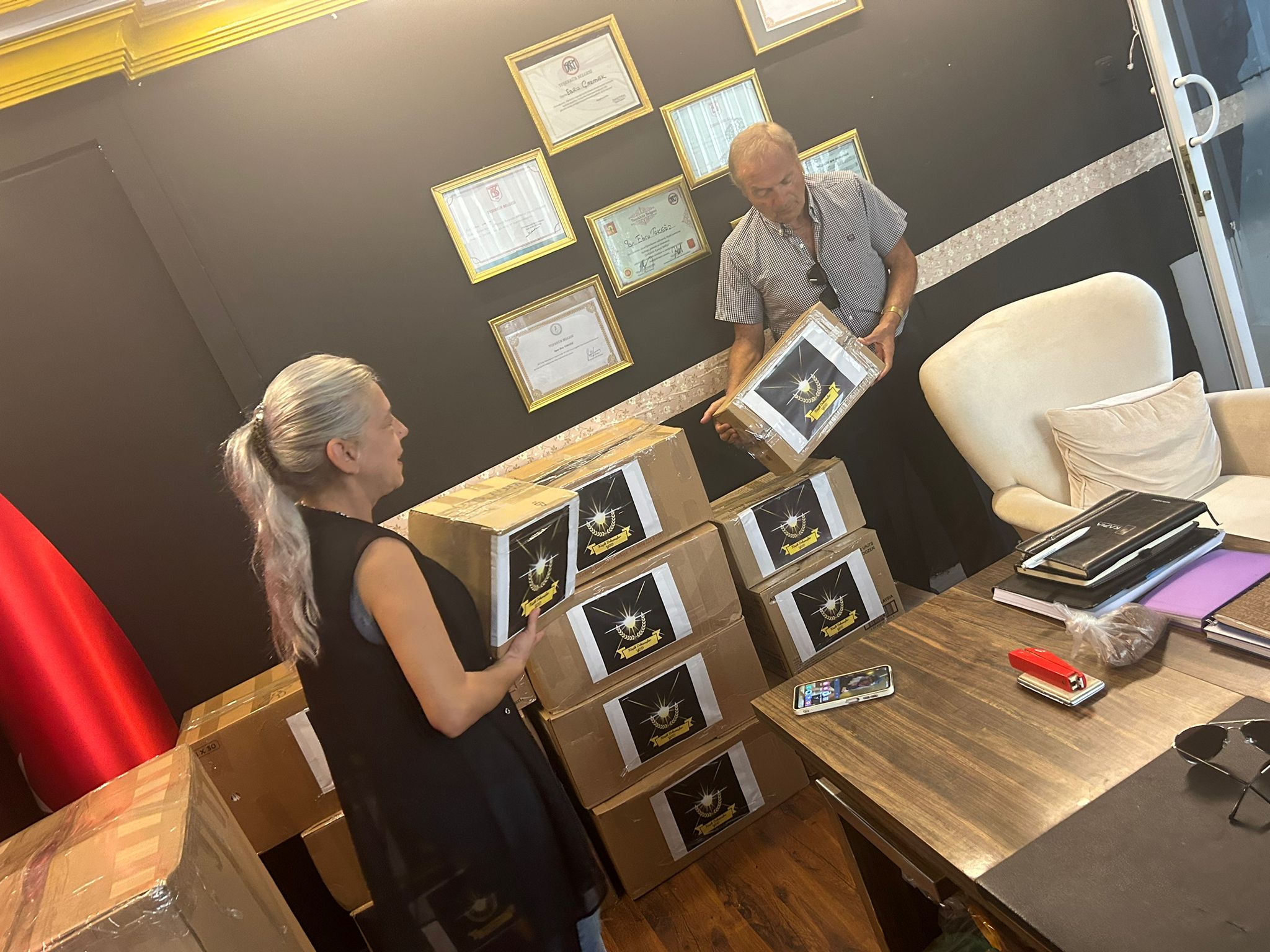 Kardeş Derneklerden Iğdır Yüzbaşılara Anlamlı Destek: Şehit Er Aydın Karakuş Ortaokuluna Kitap Bağışı