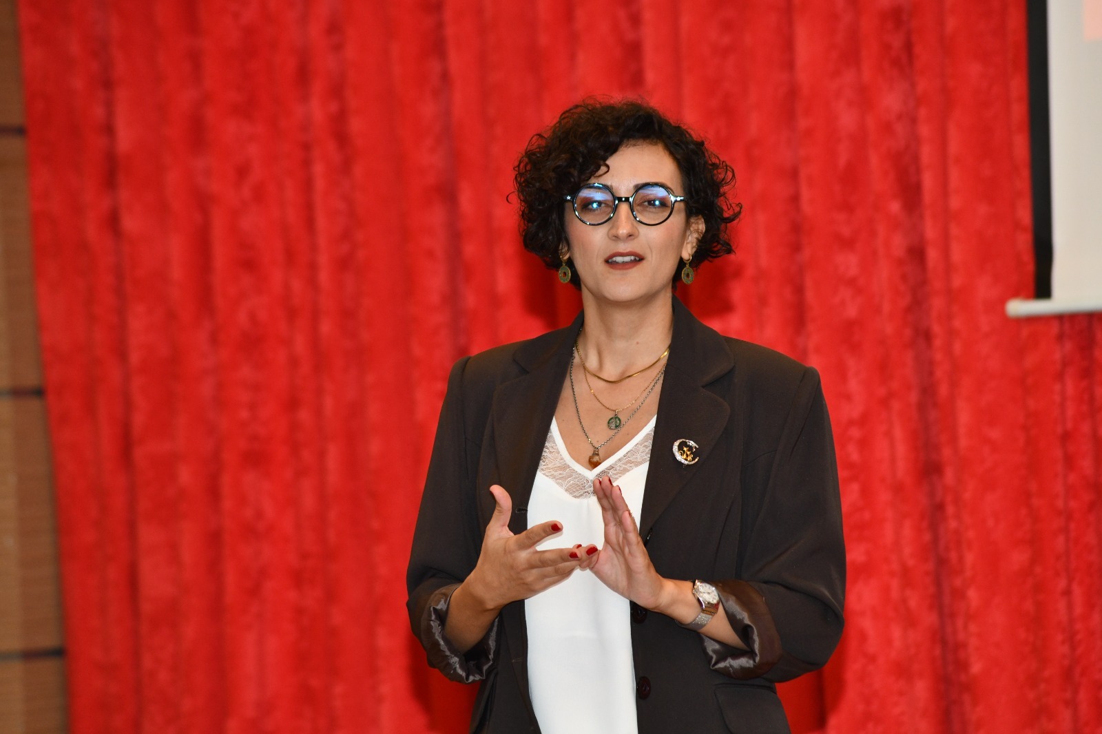 Sıla Topçam ile masalların büyülü dünyasında yolculuk