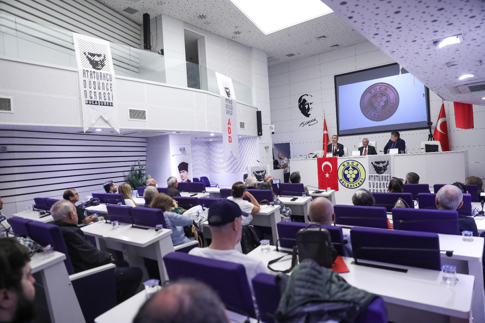 Buca'da Cumhuriyet Paneli'nde Atatürk vurgusu