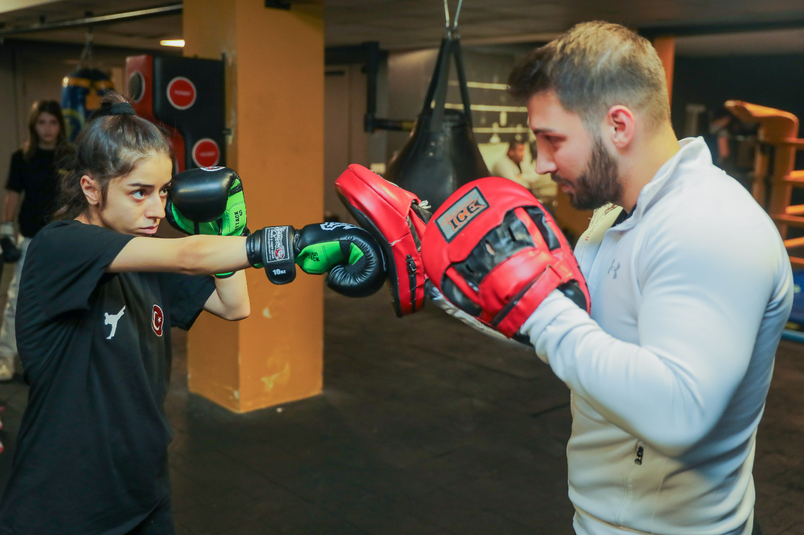 Buca Belediyesi’nden kadınlar için ücretsiz savunma dersleri