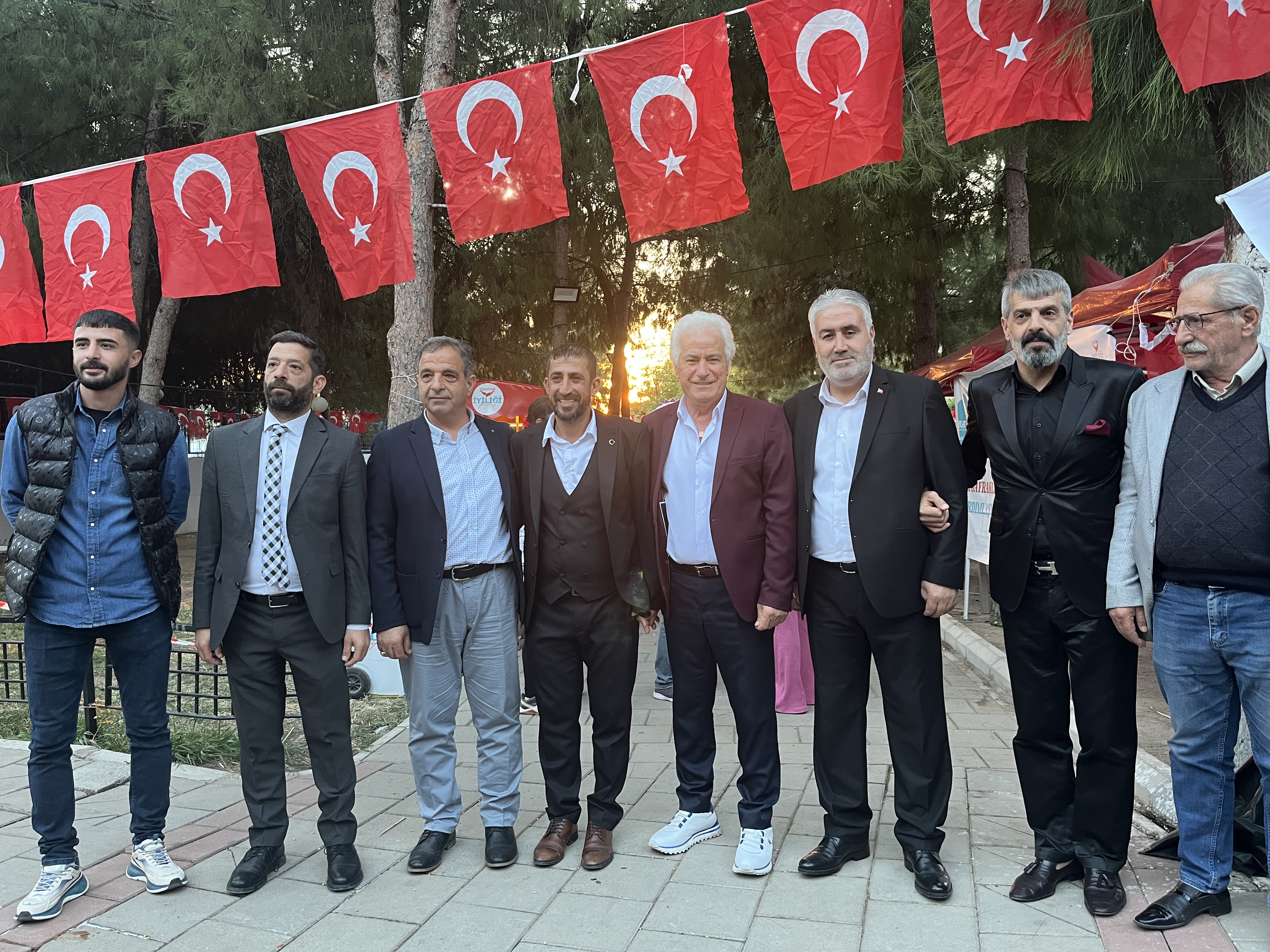 Bayraklı'ya gönül verenlerin bir araya geldiği İZBAYDER görkemli törenle açıldı