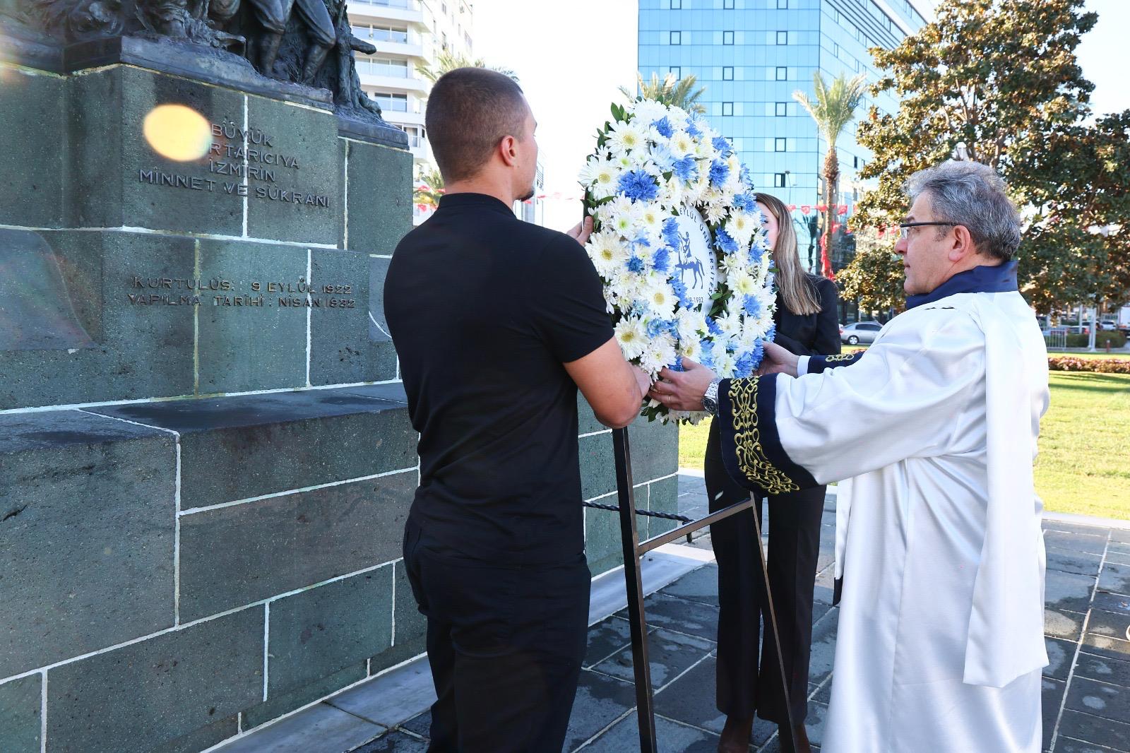 DEÜ'DE YENİ AKADEMİK YILA COŞKULU MERHABA