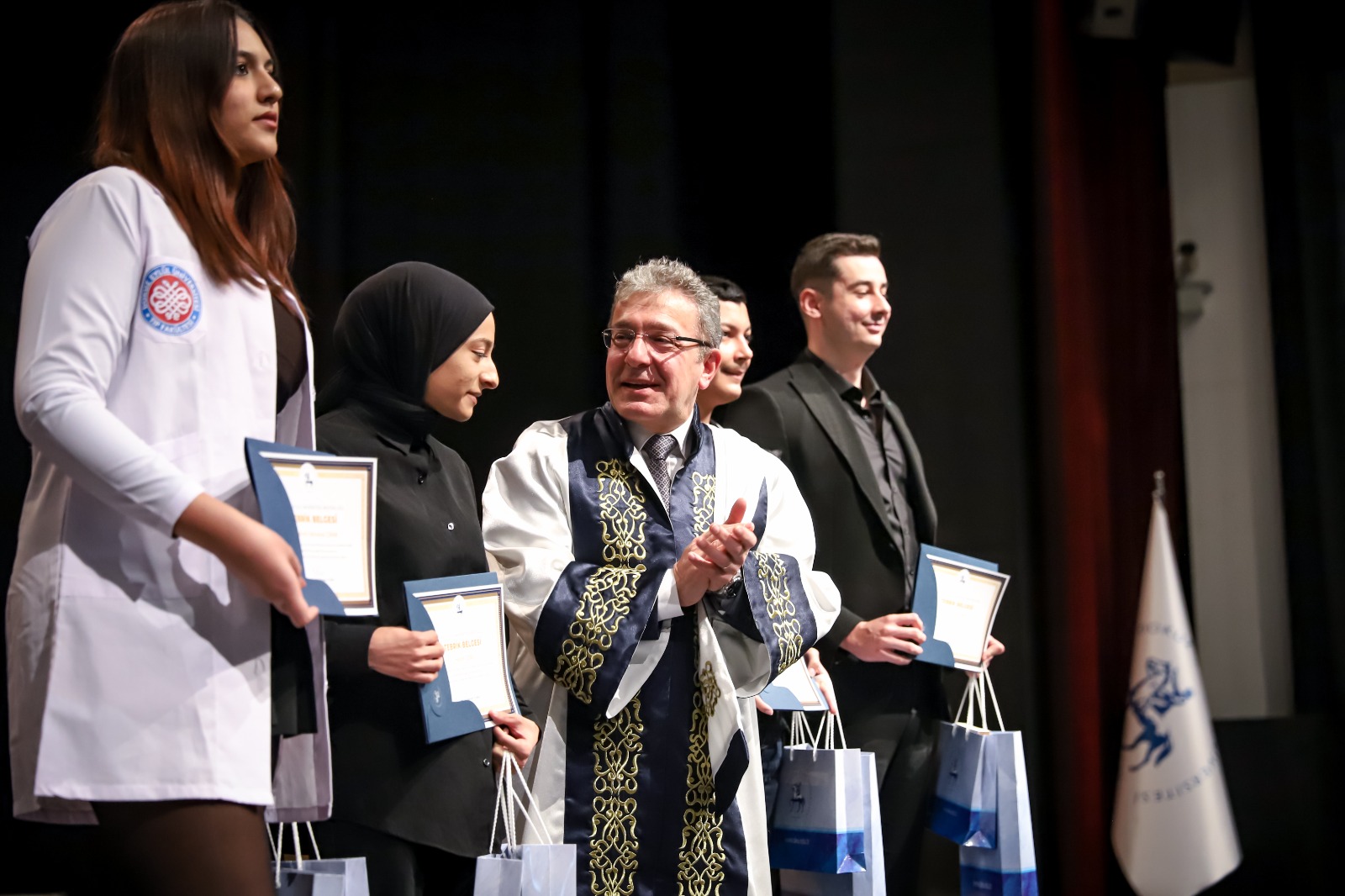 DEÜ'DE YENİ AKADEMİK YILA COŞKULU MERHABA