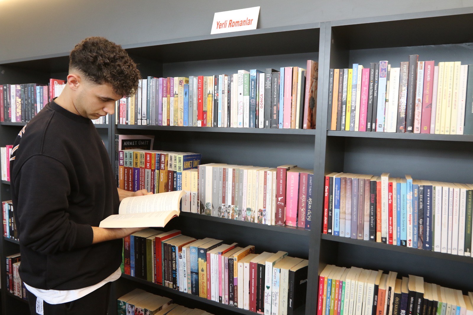 Bayraklı’da kitap tutkunlarına özel etkinlik