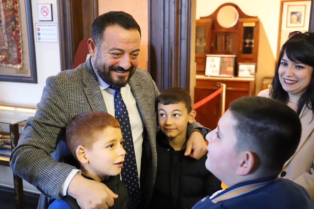 Başkan Turan “ Yeni yılda daha güzel işler başaracağız”