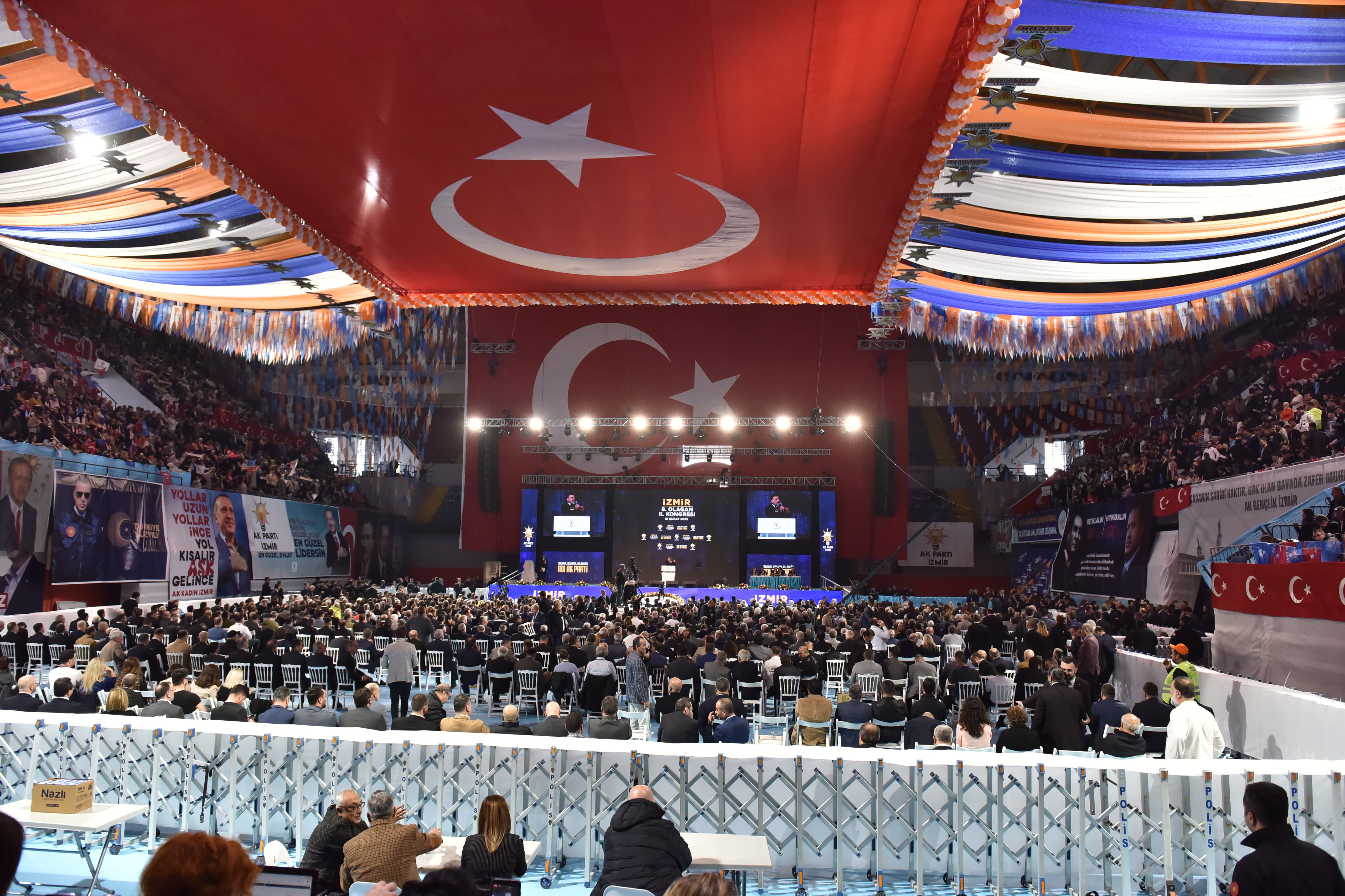 BAŞKAN SAYGILI: "AŞKINAN KOŞAN YORULMAZ"