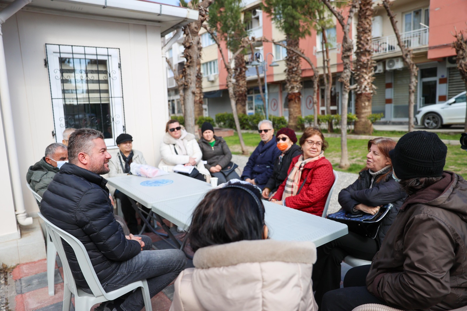 Buca Belediyesi Çınarlar Buluşma Noktası’nı hizmete açtı