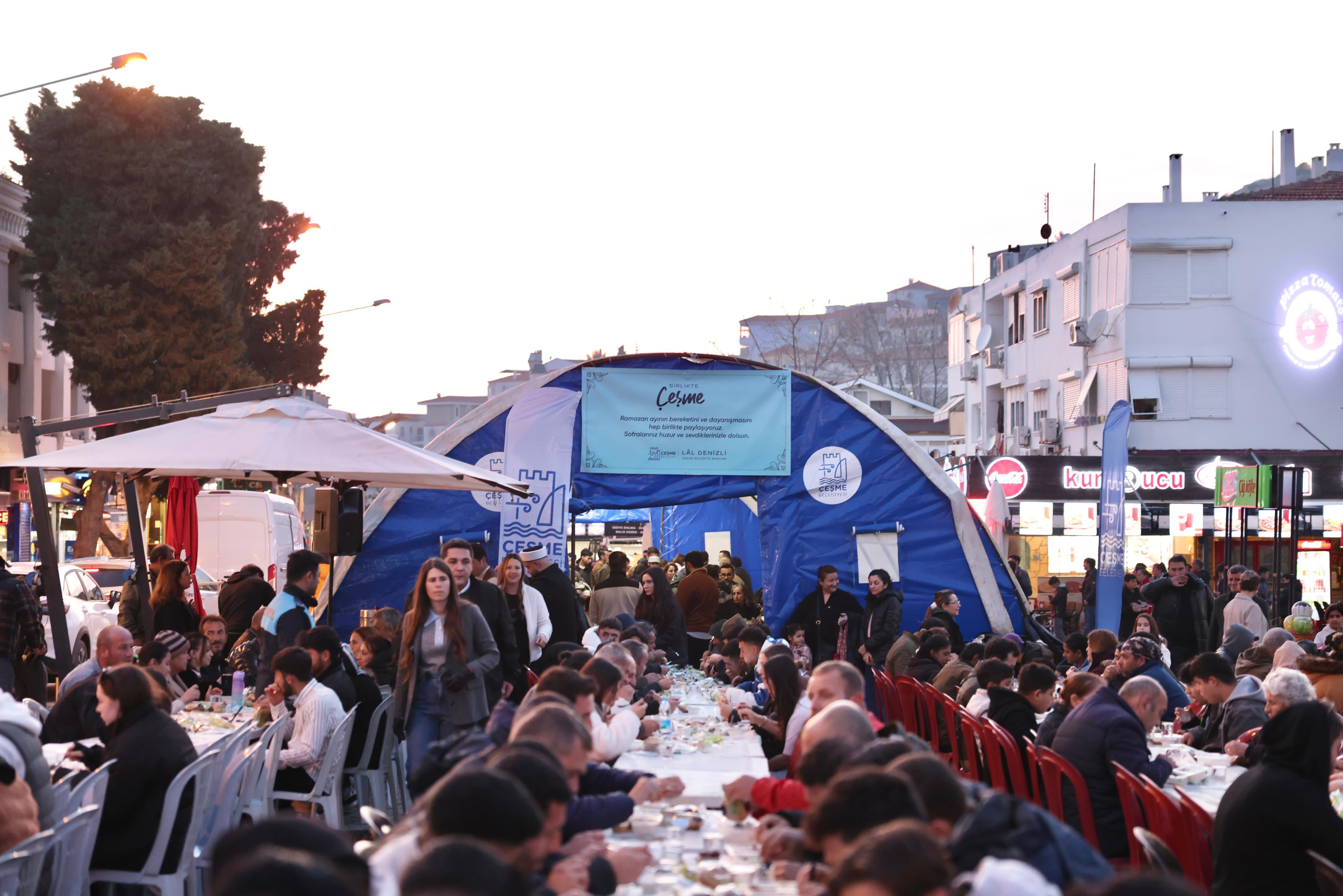 Çeşme’de ilk iftar açıldı