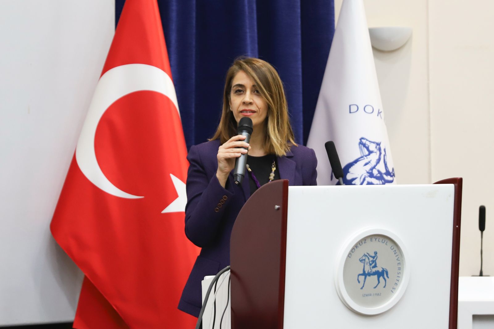 DEÜ'DE 'ÖĞRETİM YETKİNLİKLERİNİ GELİŞTİRME PROGRAMI' TAMAMLANDI