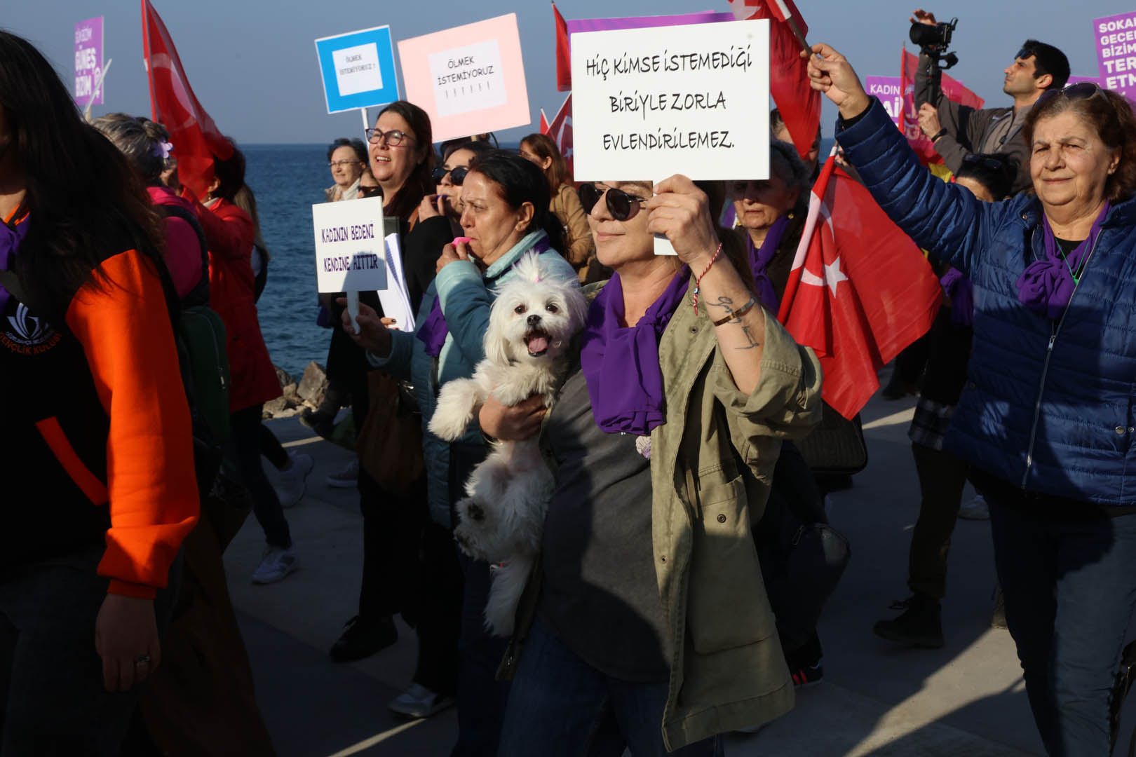 Türkiye’de ilk; Güzelbahçe’de 8 Mart’ta Tersine Yürüyüş Düzenlendi