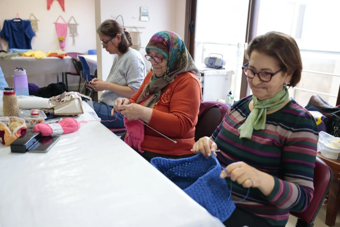 Konak'ta yaşlanmak yok, sağlıklı yaş almak var