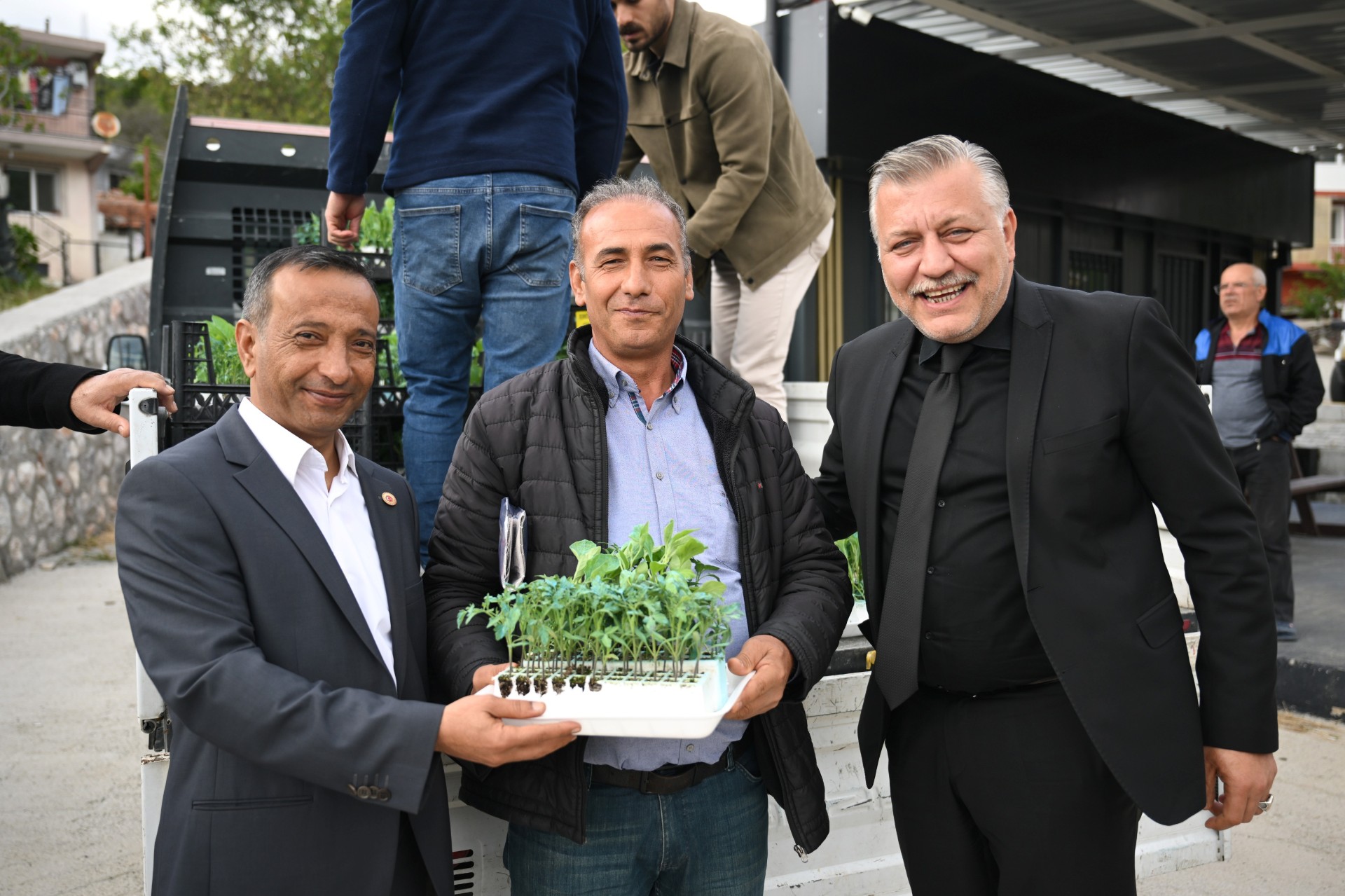 Bornova’da kırsala yeşil destek