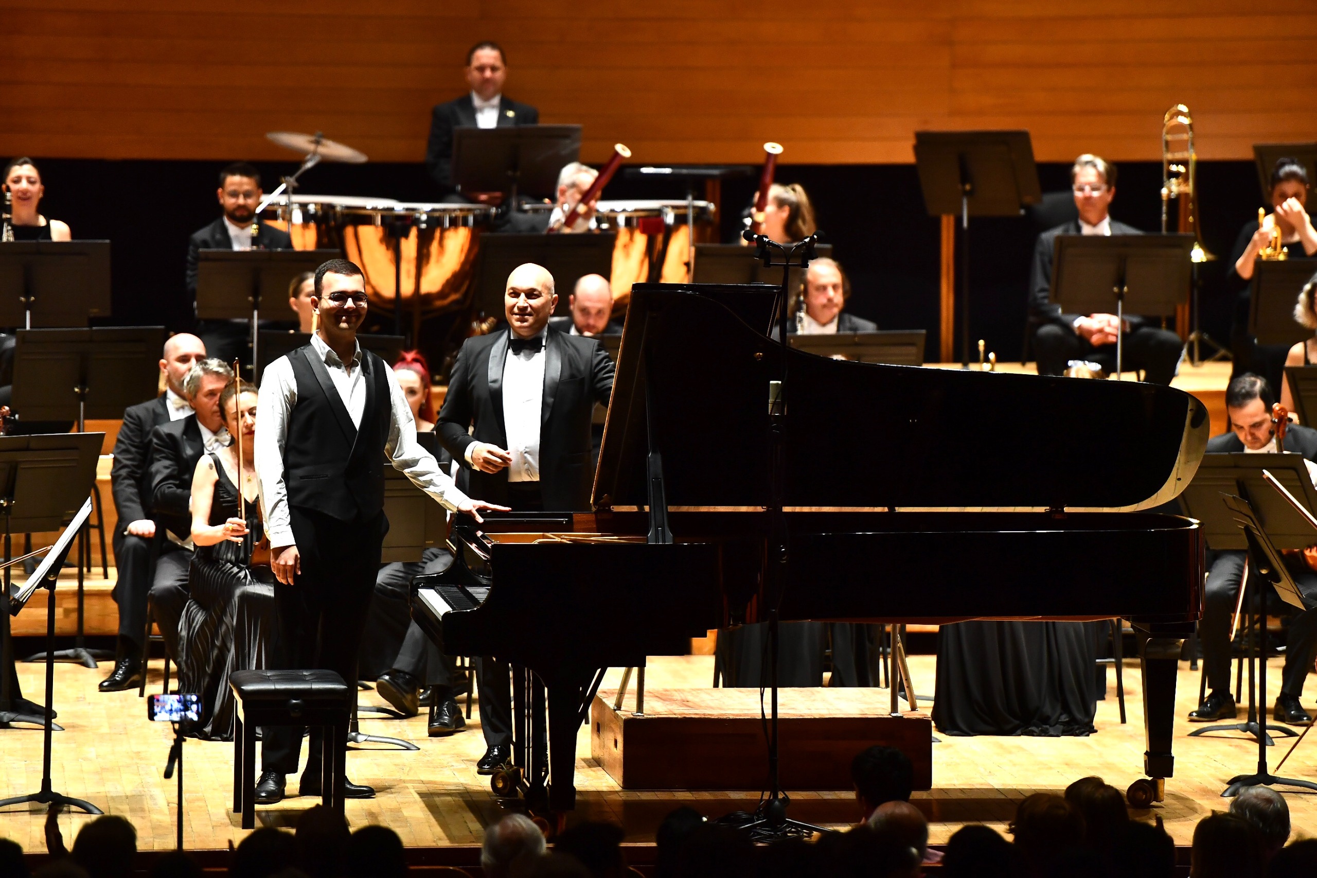 Devlet Senfoni Orkestrası gençler için sahneye çıktı