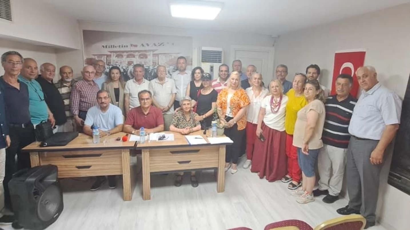 AVAZ İzmir Şube Başkanı Uğur Şimdi'den birlik mesajı: Kırgınlık ve dargınlıkları bir kenara bırakacağız