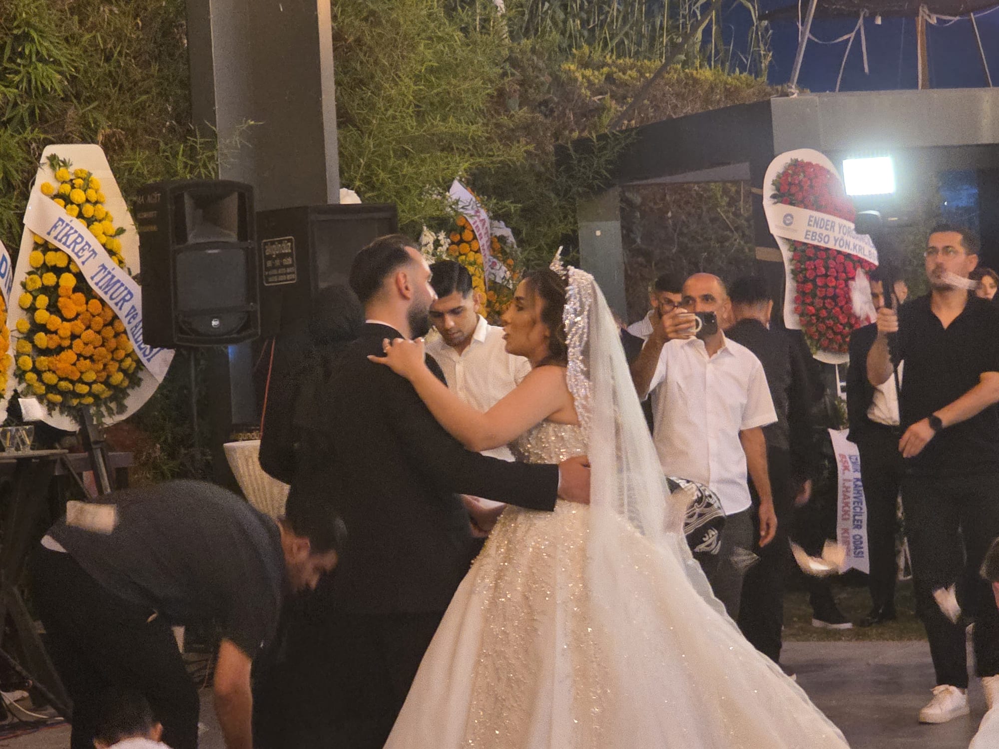 Alptekin ve Dündar Ailelerinin mutlu günü: Gülten ve Furkan Dünyaevine Girdi