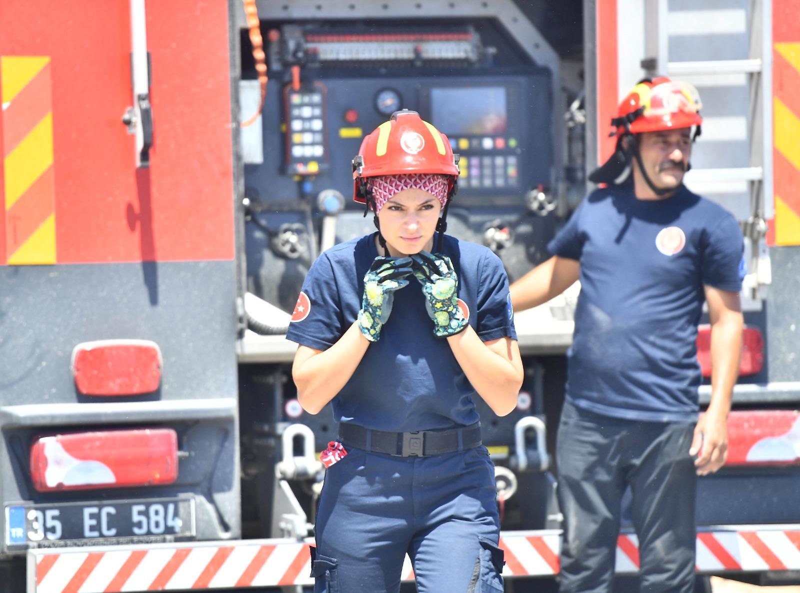 İzmir İtfaiyesi Çeşme'nin dört bir yanında görev başında