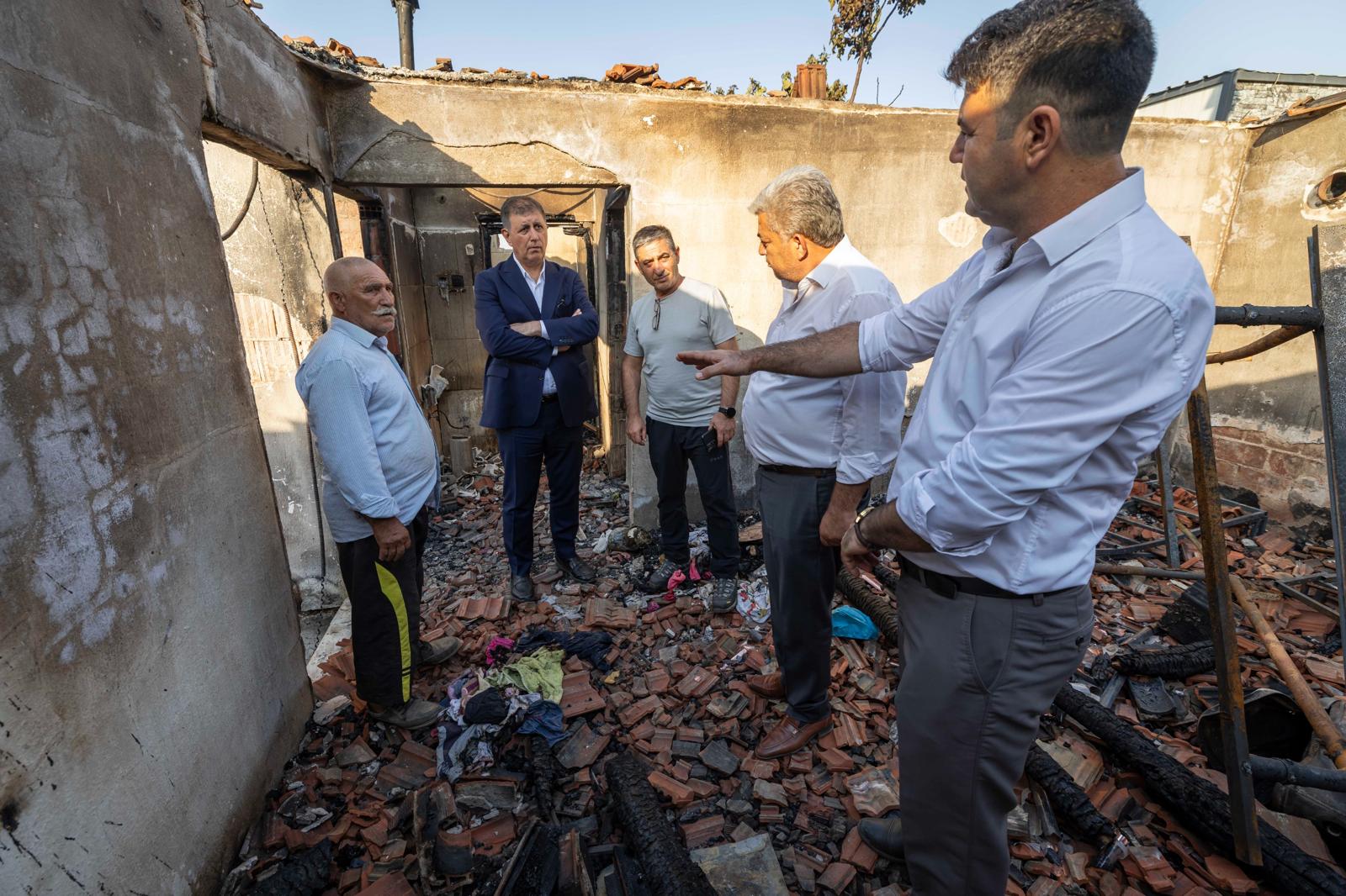 Büyükşehir’den evi yanan aileye yardım eli