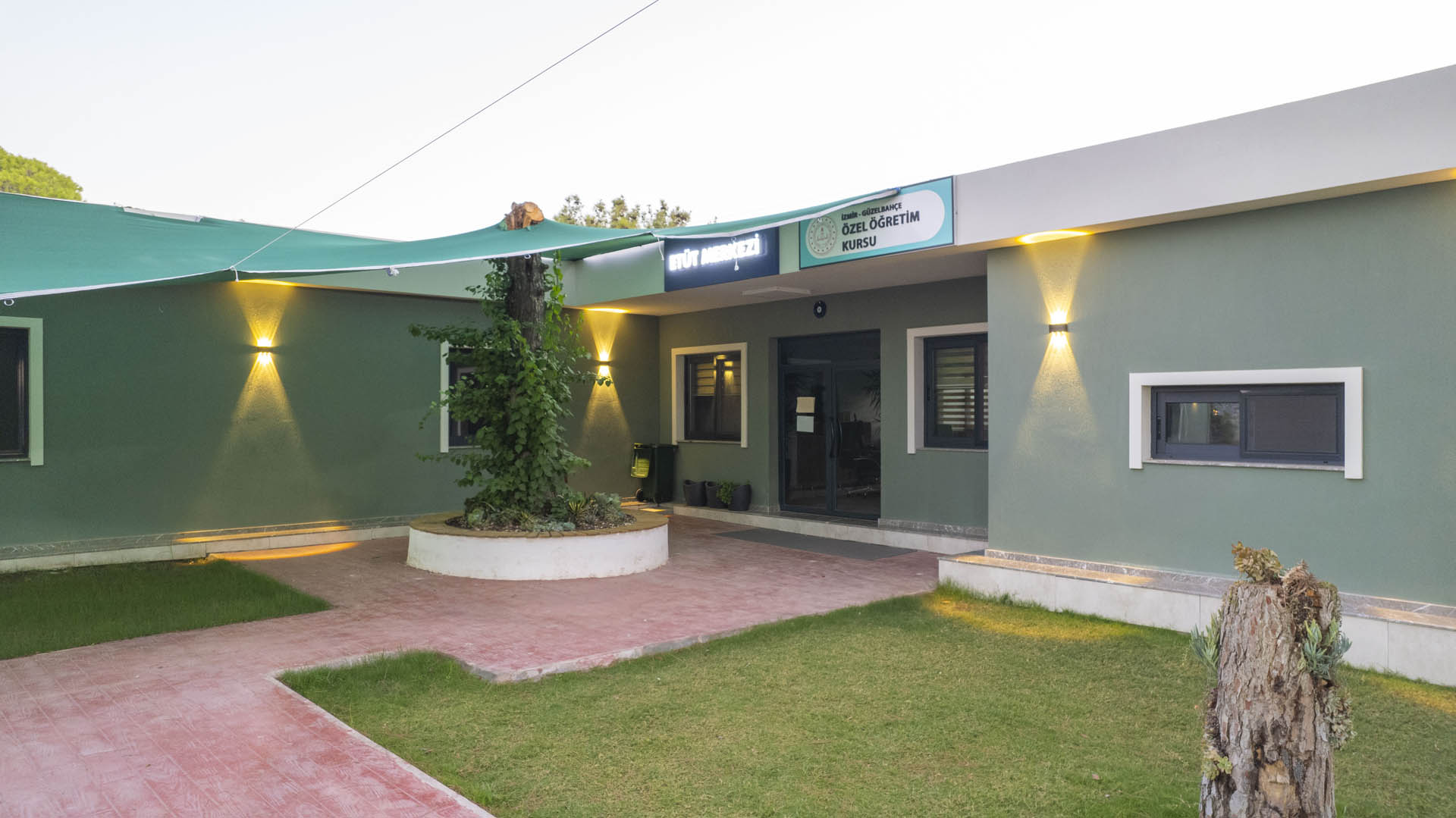 Güzelbahçe Belediyesi Özel Öğretim Kurumuna Büyük İlgi