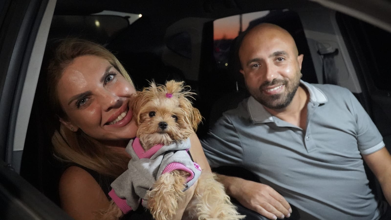 İzmir’de arabada film keyfi