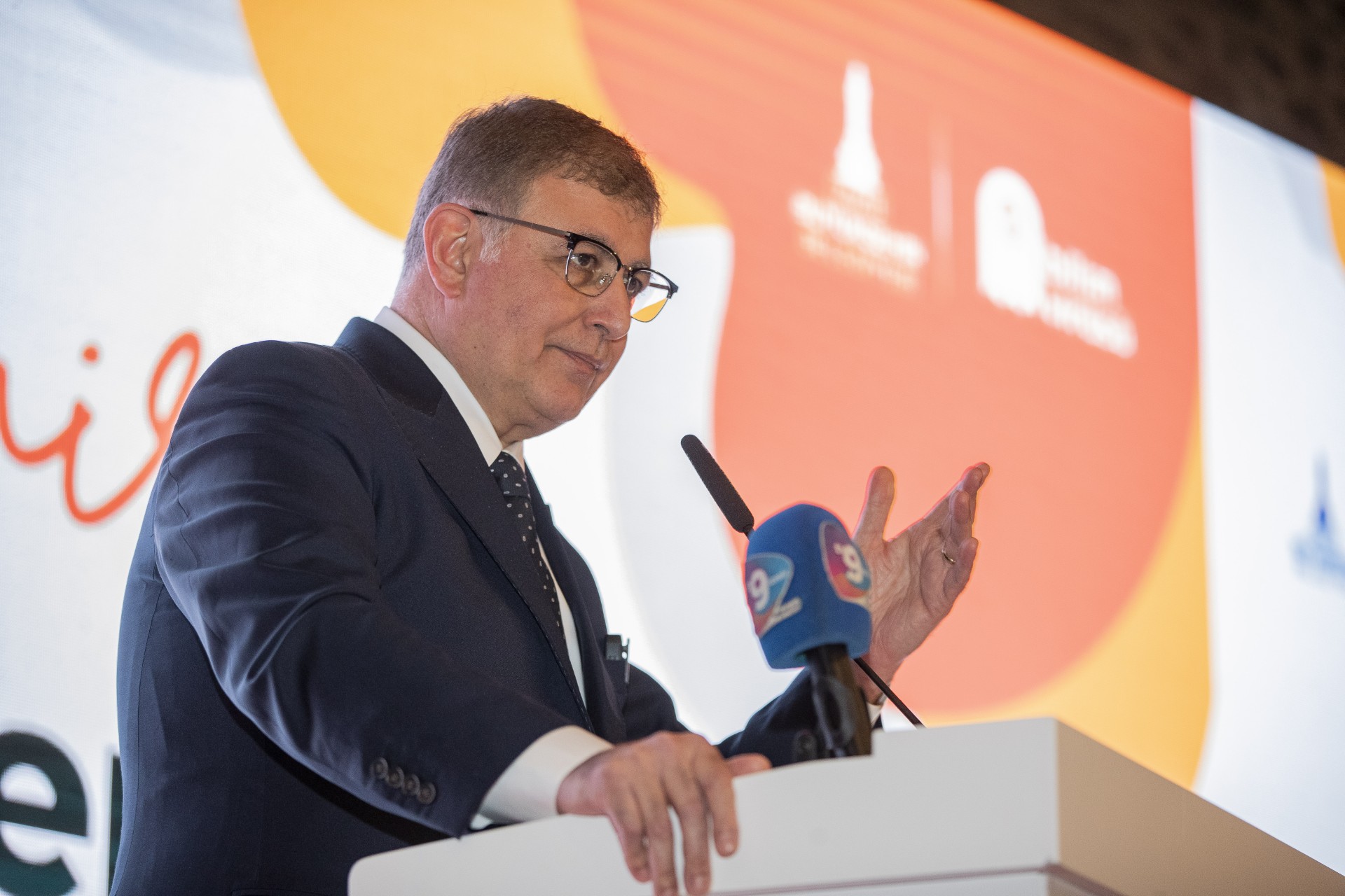 Çünkü İzmir gençleriyle güzel