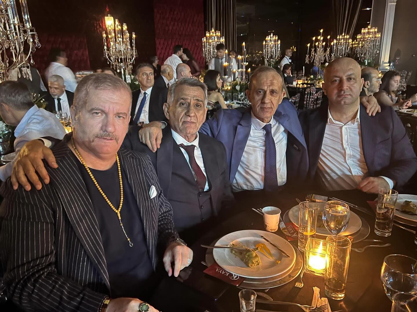 ALABAY AİLESİNİN MUTLU GÜNÜ: "ADNAN VE YAMAN ERKEKLİĞE İLK ADIMLARINI ATTI"