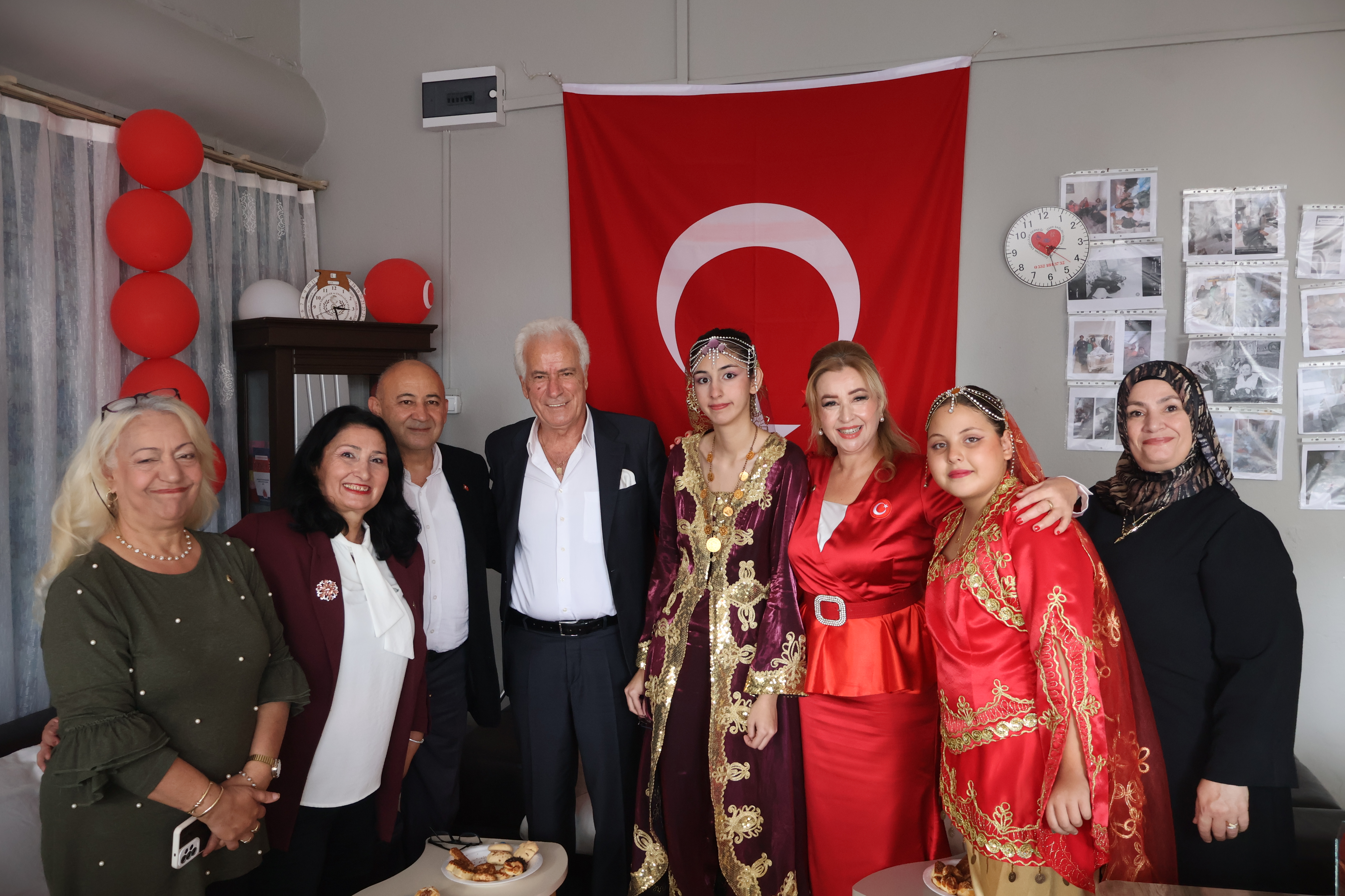 İZMİR'DE ENGELLİLER İÇİN UMUT KAPISI AÇILDI: "GERÇEK ENGEL, ZİHİNLERDEKİ AYRIMCILIKTIR"