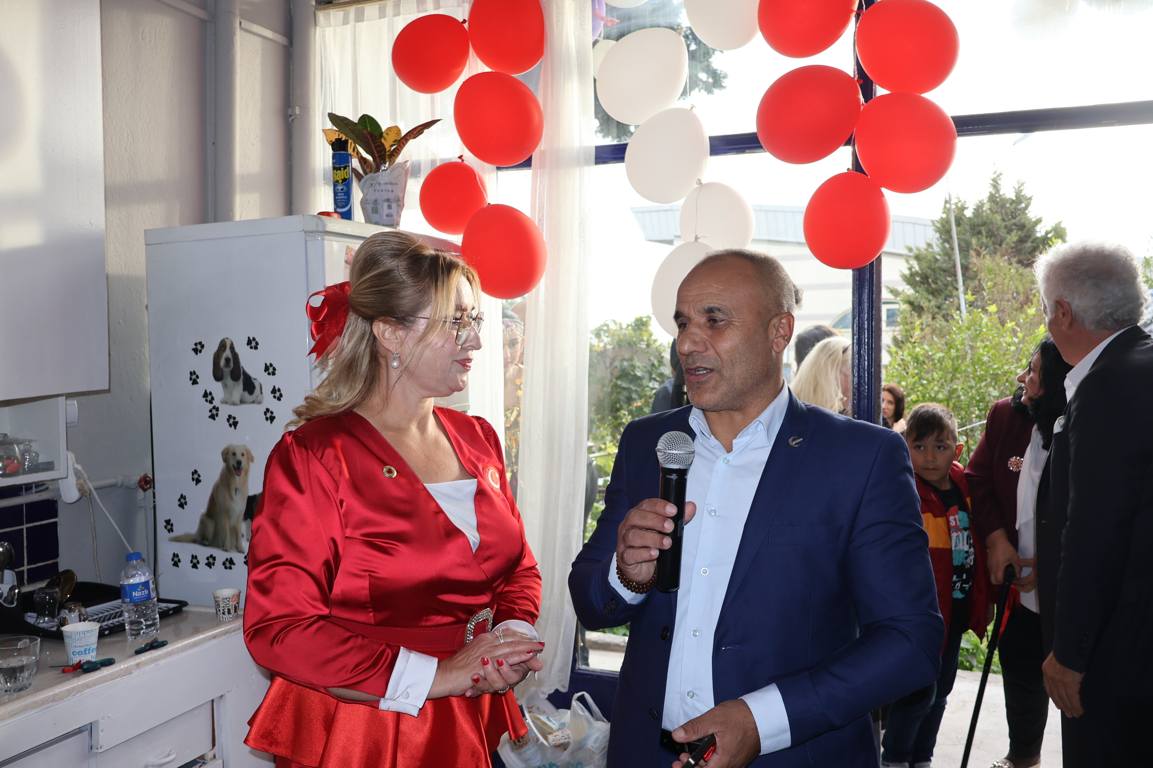 İZMİR'DE ENGELLİLER İÇİN UMUT KAPISI AÇILDI: "GERÇEK ENGEL, ZİHİNLERDEKİ AYRIMCILIKTIR"