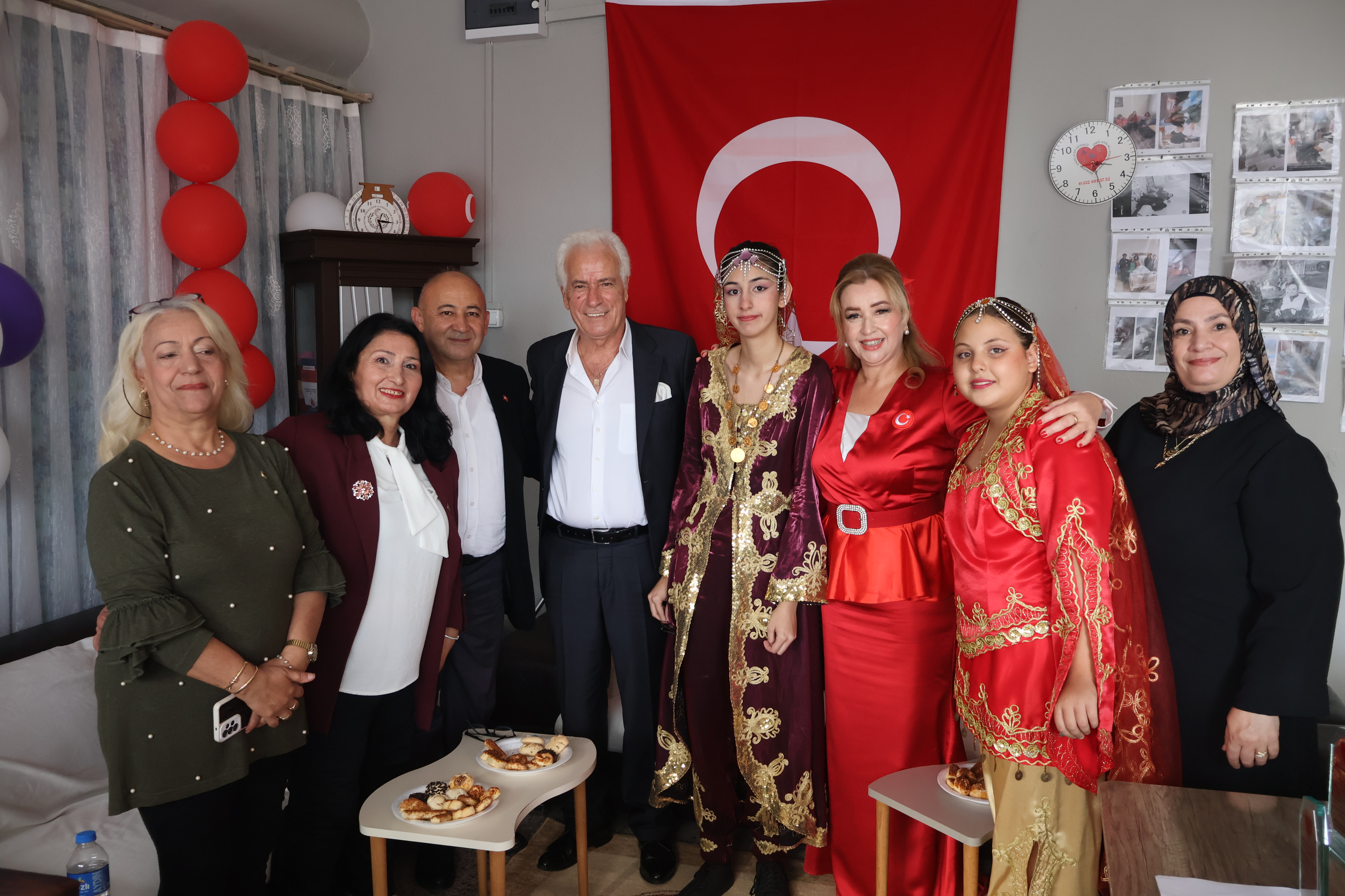 İZMİR'DE ENGELLİLER İÇİN UMUT KAPISI AÇILDI: "GERÇEK ENGEL, ZİHİNLERDEKİ AYRIMCILIKTIR"