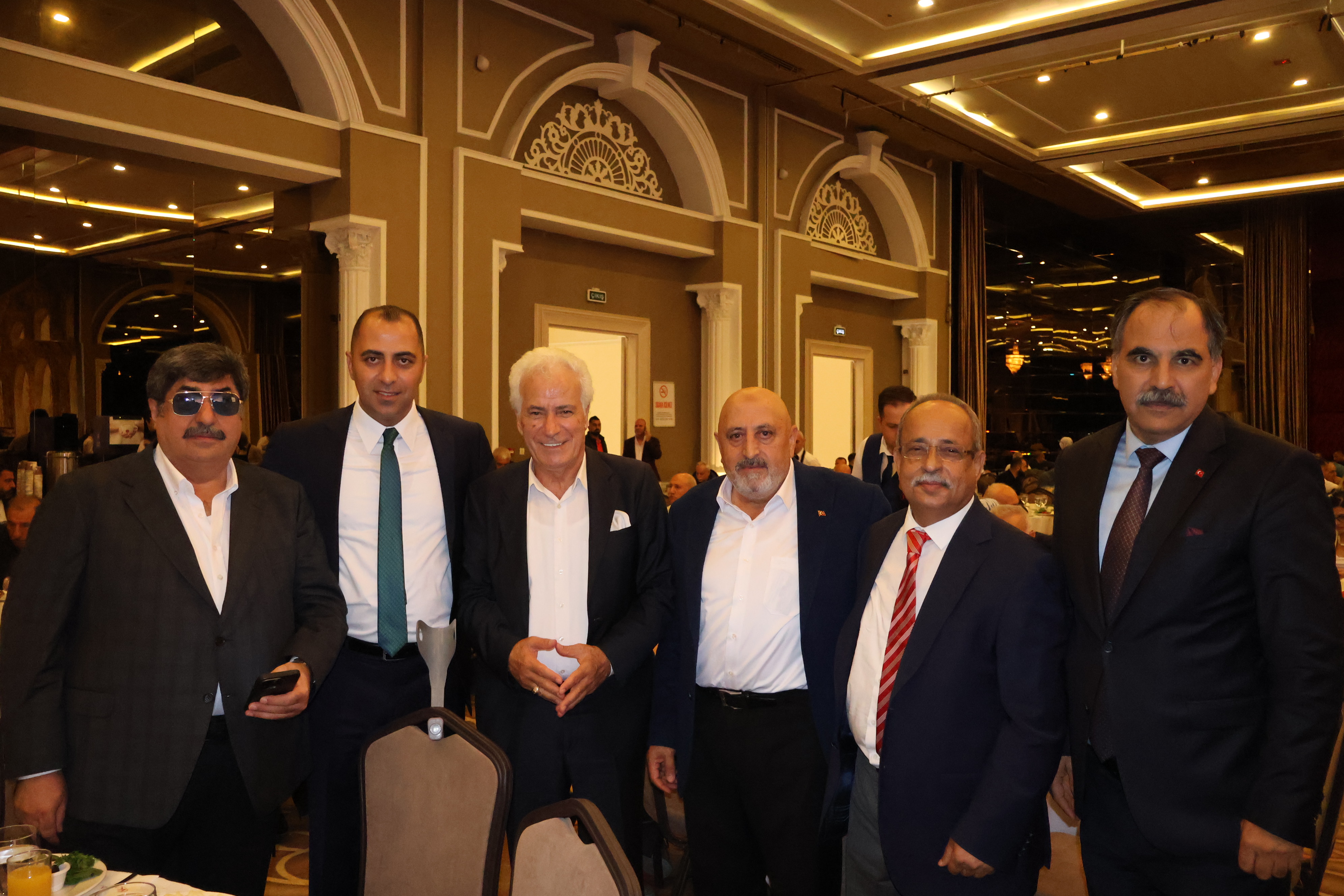 İzmir'de "Büyük Kardeşlik" Buluşması: Birlik, Dayanışma ve Umut Mesajı