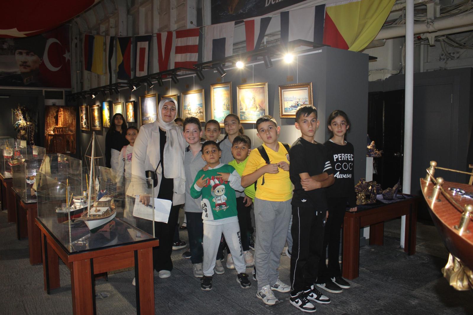 Öğrenciler, dil becerilerini gezerek pekiştiriyor