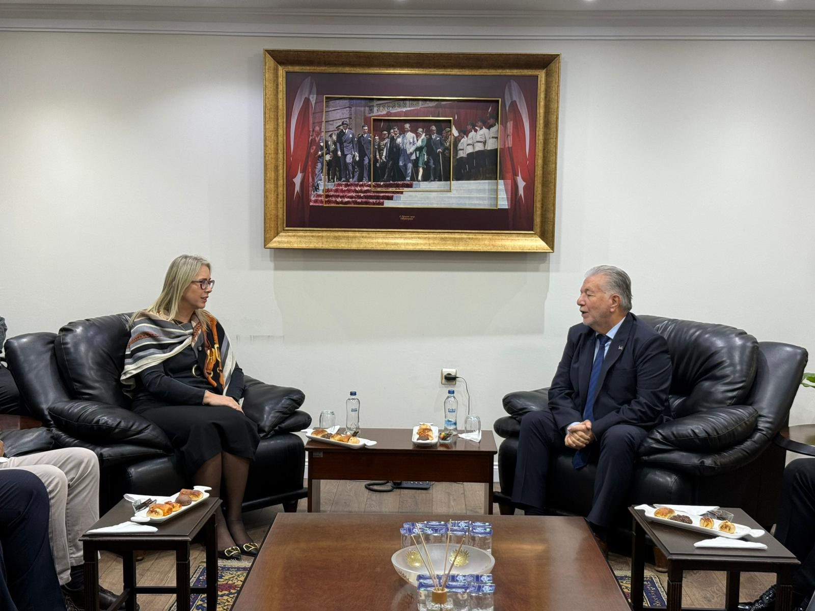 AK Partili Çankırı’dan İzmir Esnafına Destek Mesajı: “Üretimin omurgası esnafımızın yanındayız”