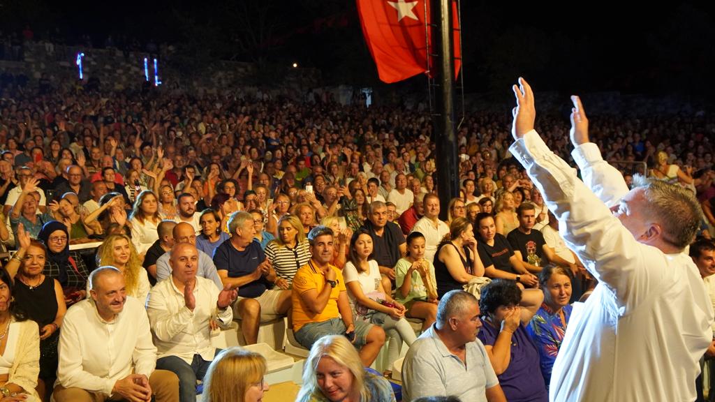 Çeşme ve Alaçatı’da kurtuluş coşkusu