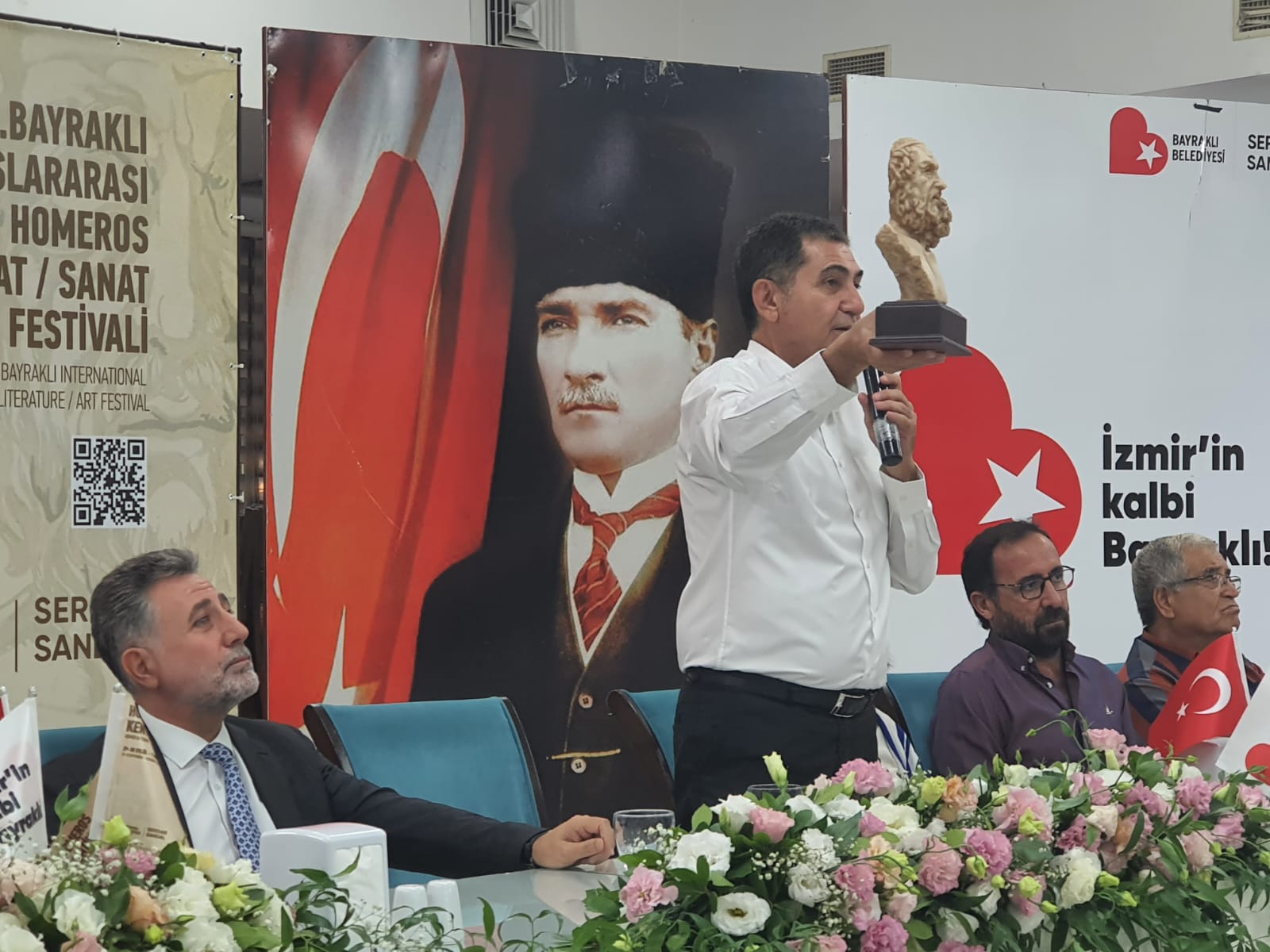 Başkan Sandal'dan Homeros Festivali tanıtımında adaylık açıklaması!