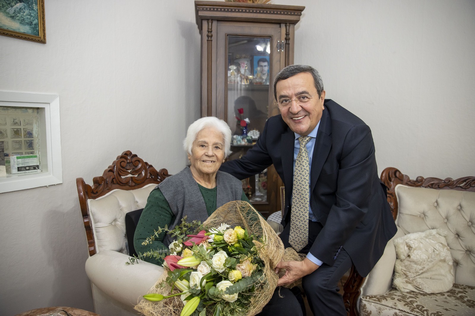 Başkan Batur 24 Kasım'da Yine Öğretmeninin Yanında