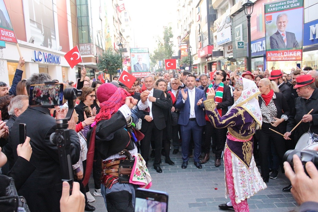 Ahmet Diker’den Miting Gibi Adaylık Açıklaması