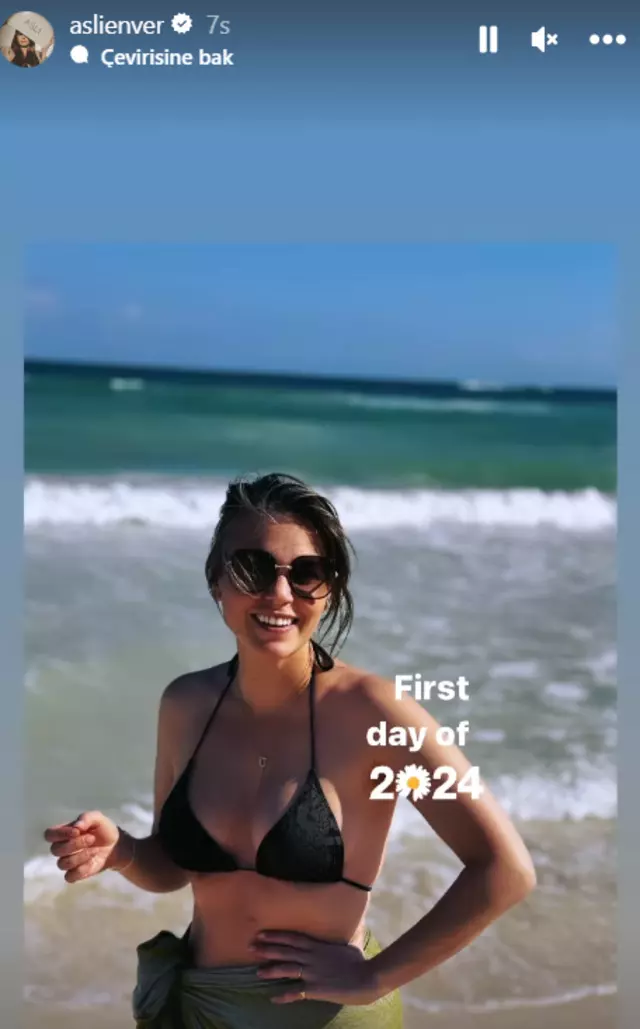Eski formuna kavuşan Aslı Enver'den yeni yılın ilk gününde bikinili poz!