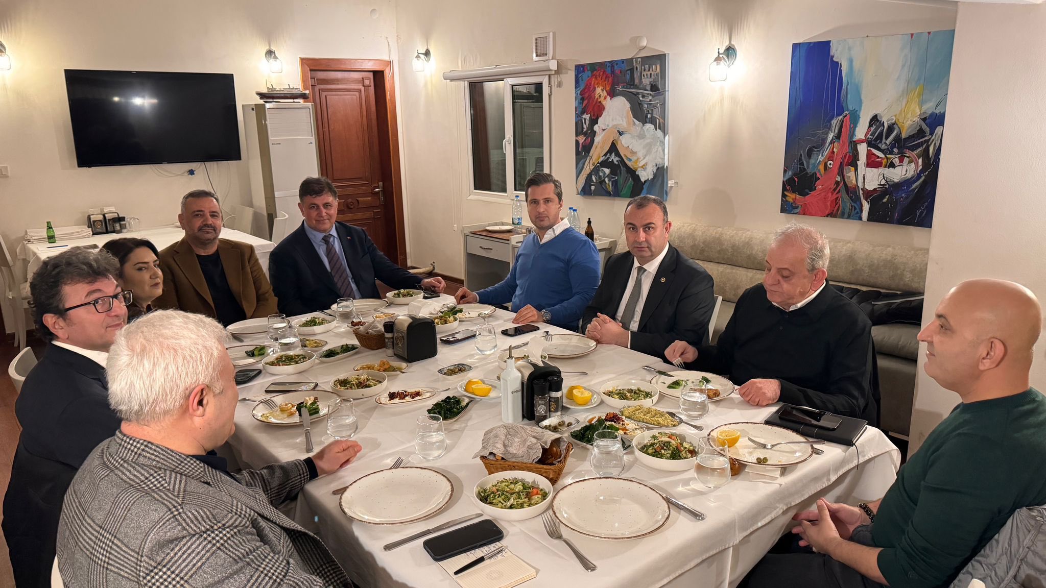 CHP İzmir'de akşam yemeğinde seçim kritiği