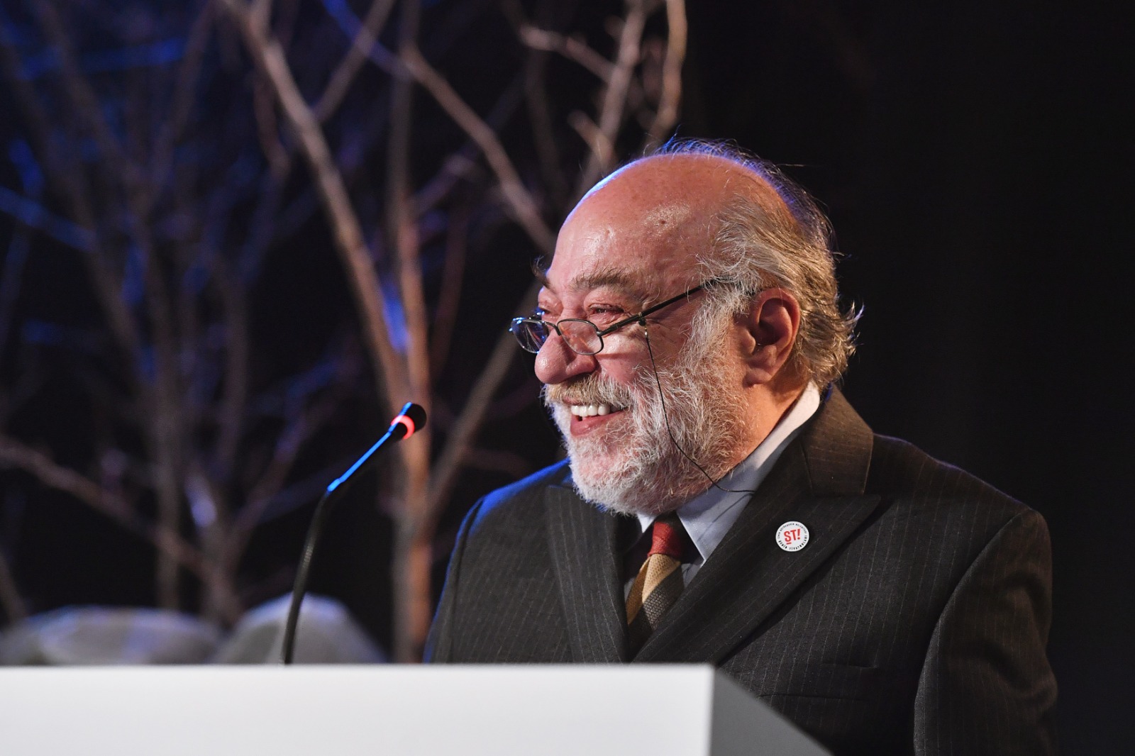 İzmir Şehir Tiyatrosu sanatçılarından Başkan Soyer’e teşekkür