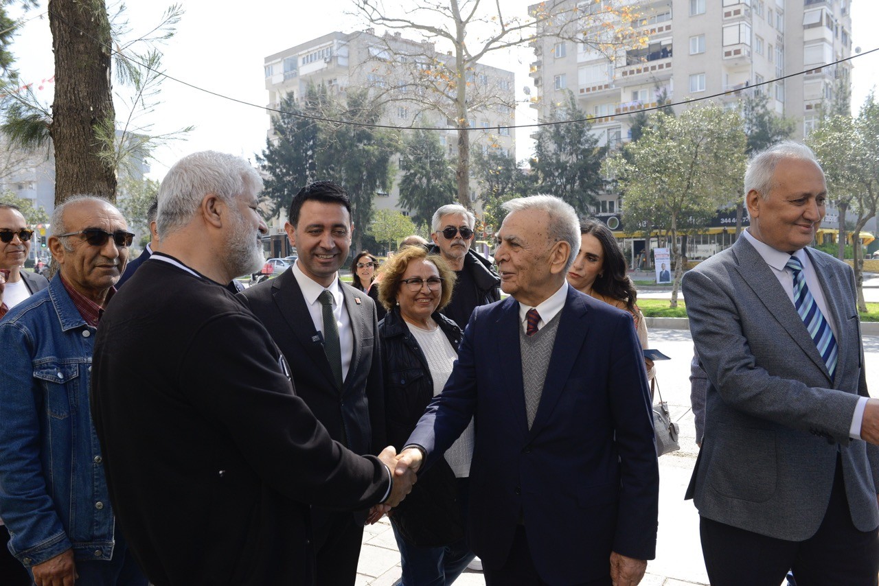 Bayraklı’da sahaya indiler... Önal’a Kocaoğlu ve Demir desteği