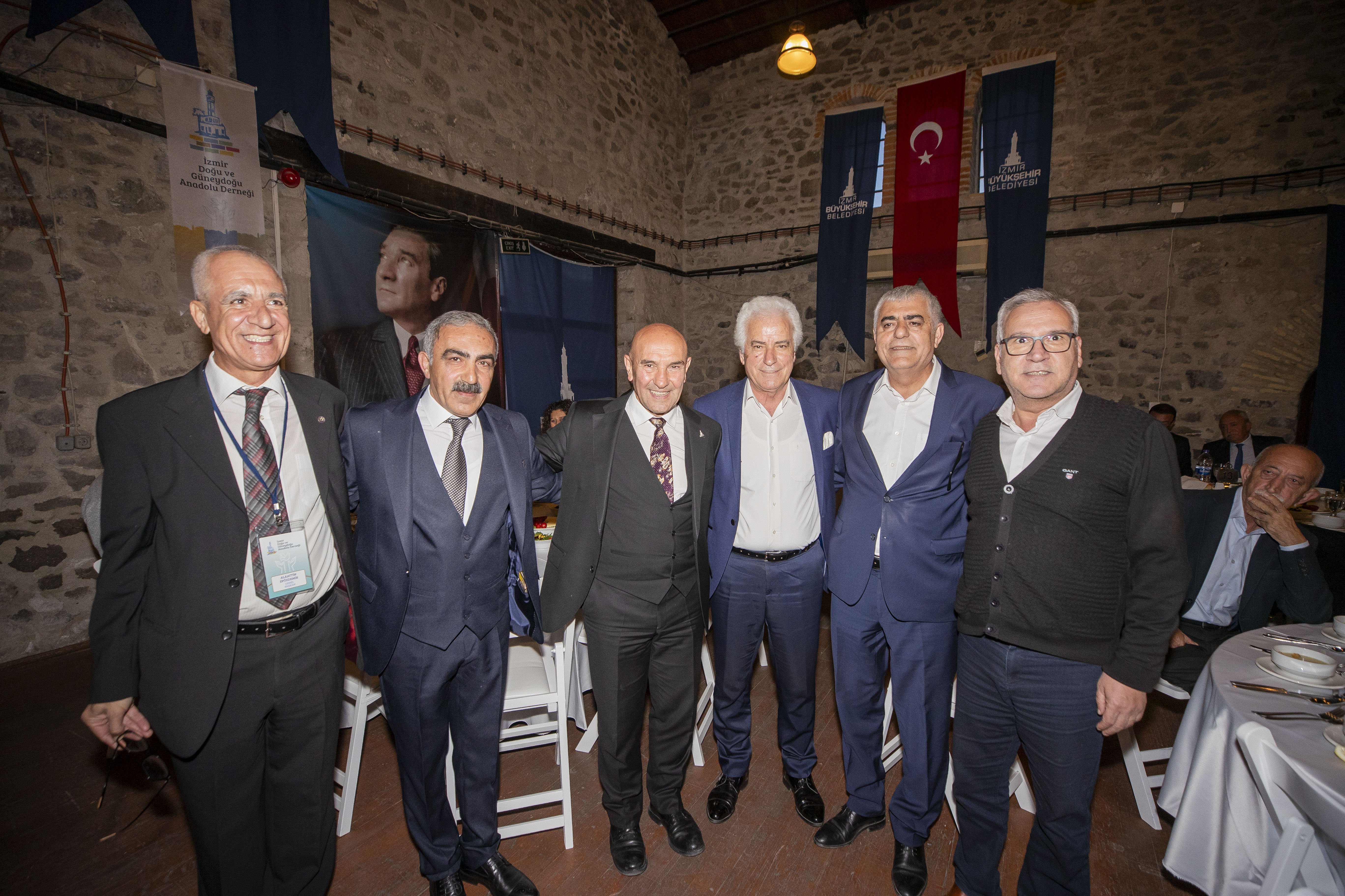 Başkan Soyer'e veda yemeği