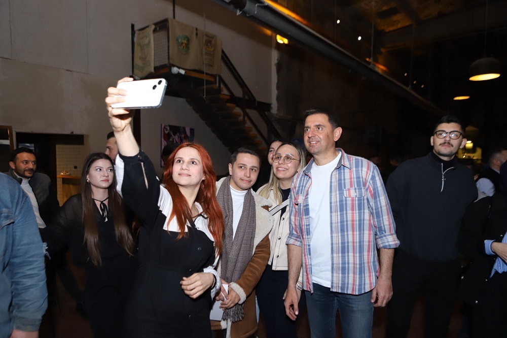 Deniz Doğan, gençlerle buluştu ve projelerini anlattı