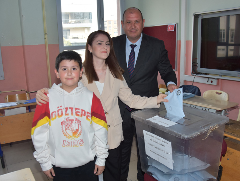 CHP İzmirli siyasiler sandık başında