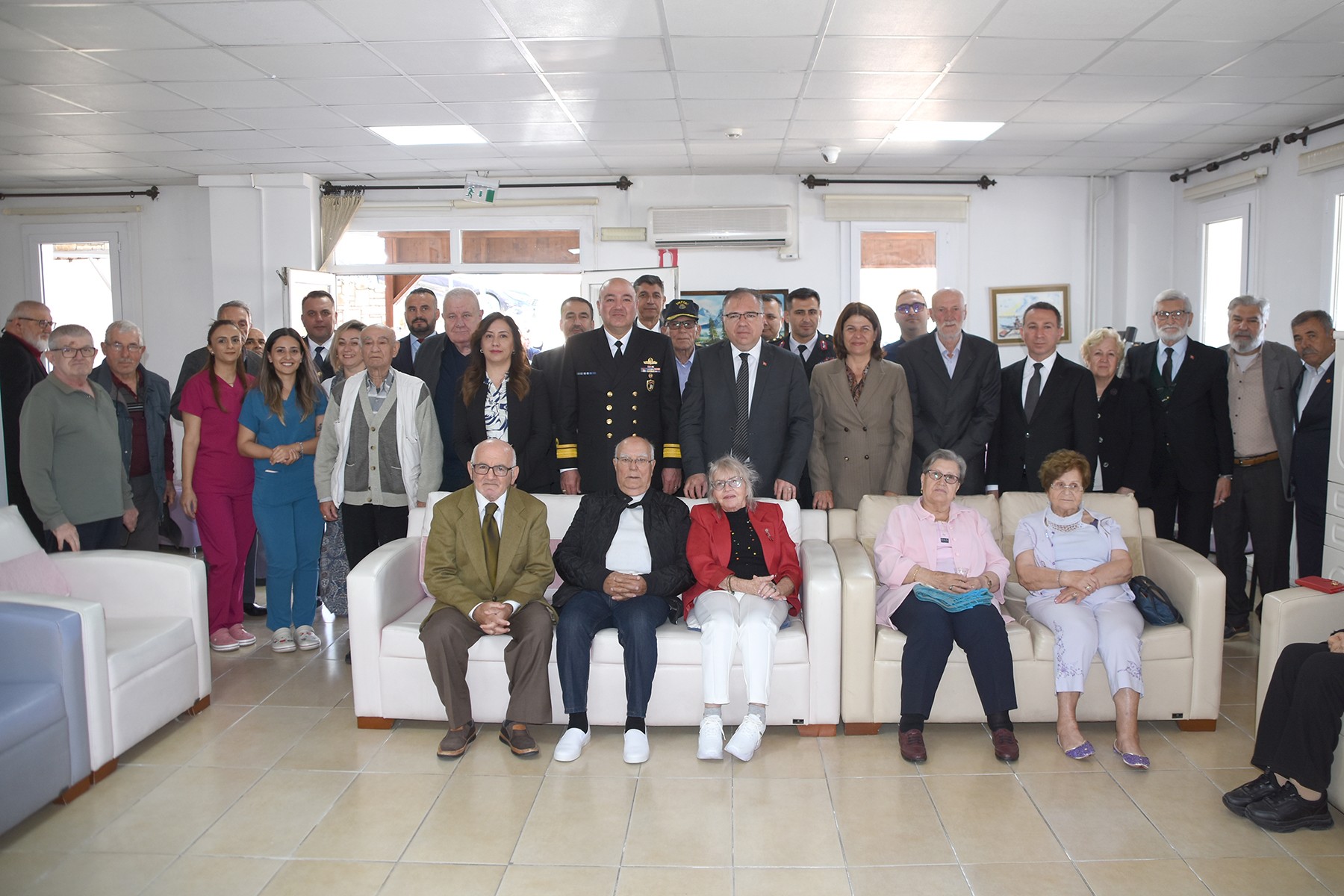 FOÇA’DA BAYRAM SEVİNCİ