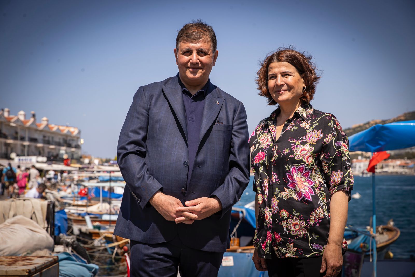 Foça'da Cemil Tugay'a yoğun ilgi