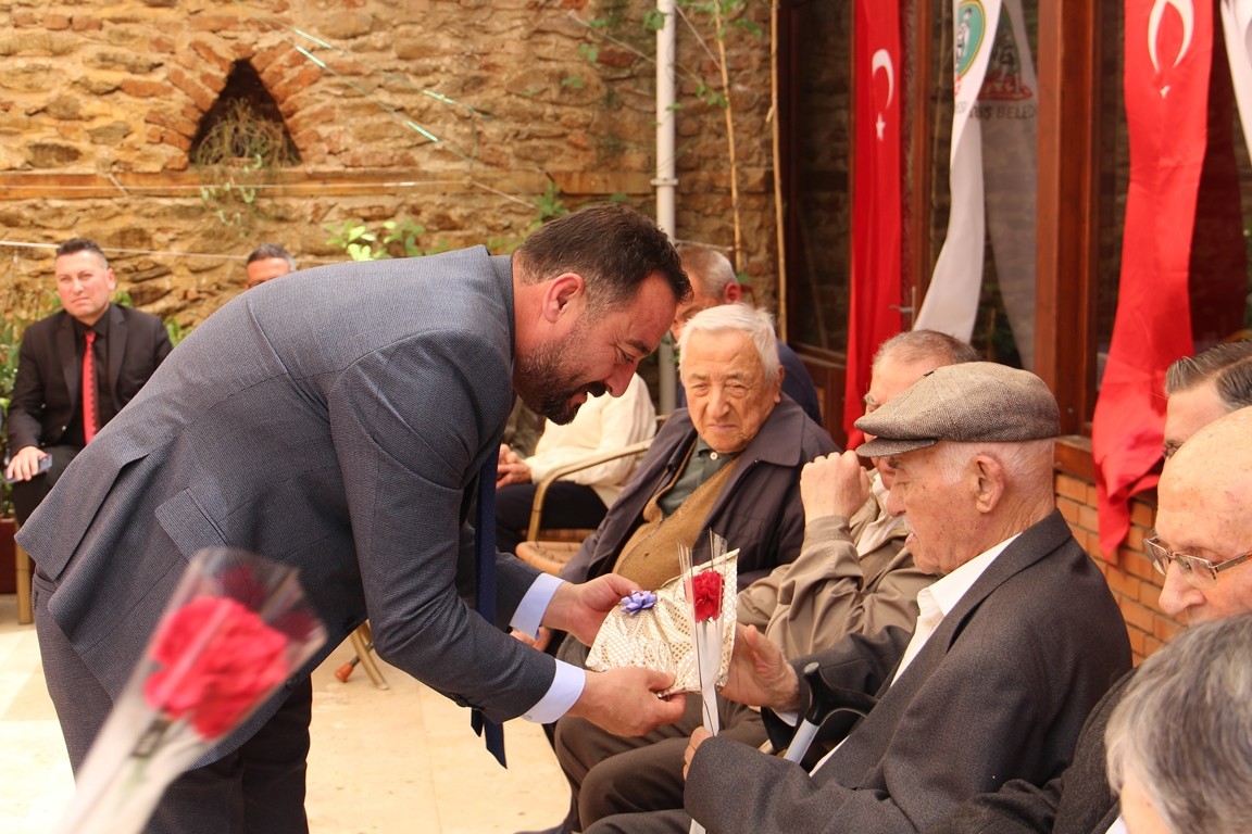 Başkan Mustafa Turan, Köy Enstitüleri Mezunlarıyla Buluştu