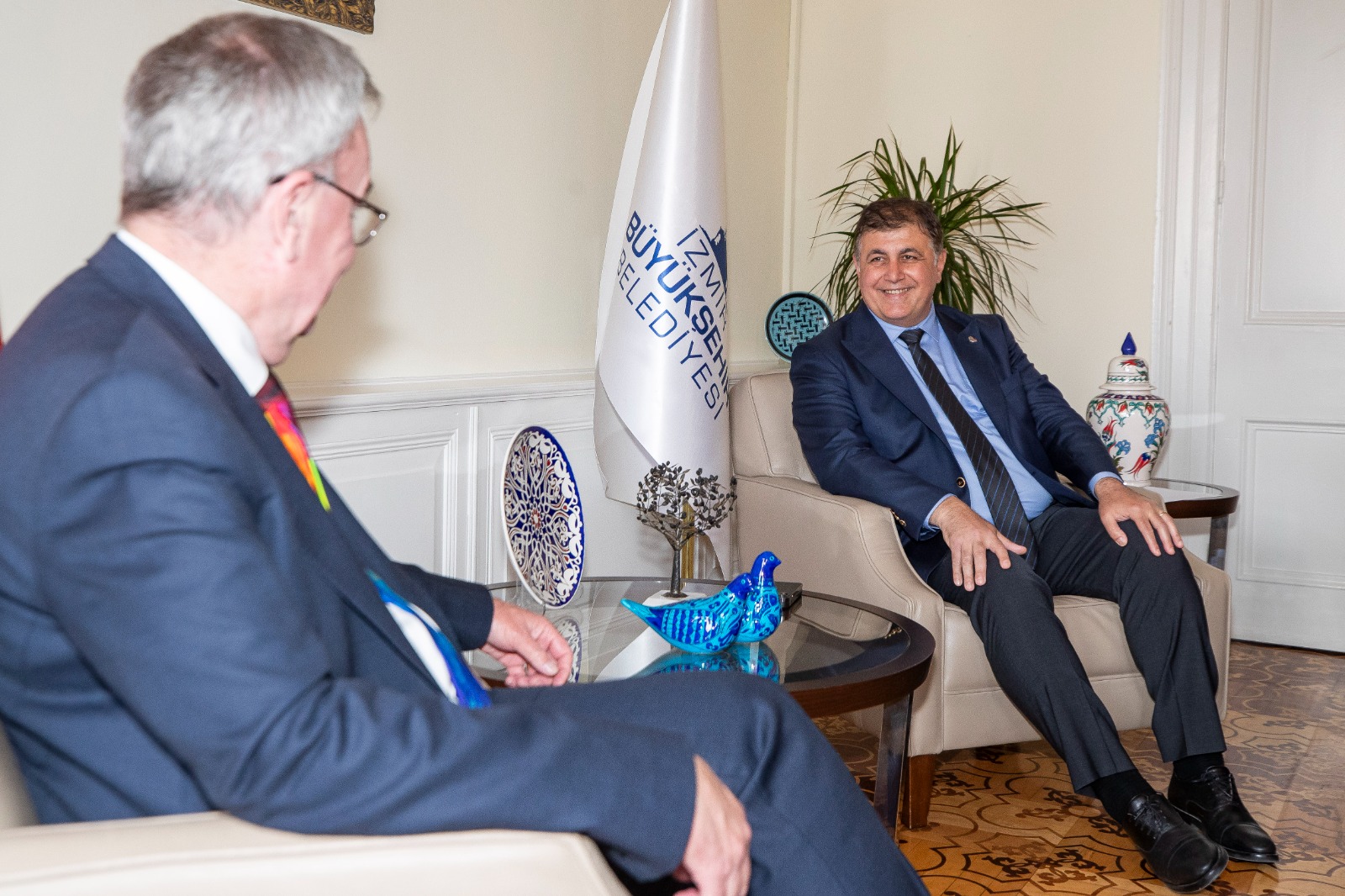 Başkan Tugay’dan kadın ve çocuklara yönelik projelere destek sözü