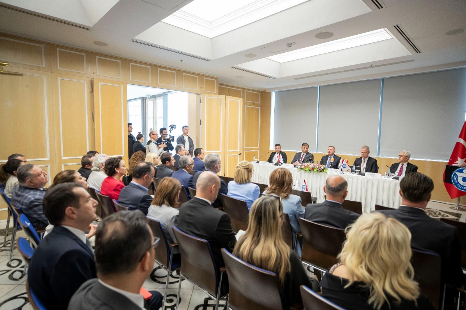 Başkan Tugay: "İzmir turizmde sıçrama yaşaması gereken bir dönemde"