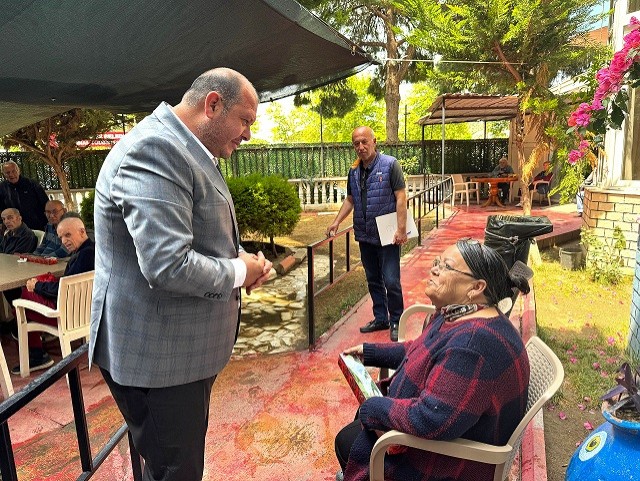 Başkan Çiçek Anneleri Unutmadı